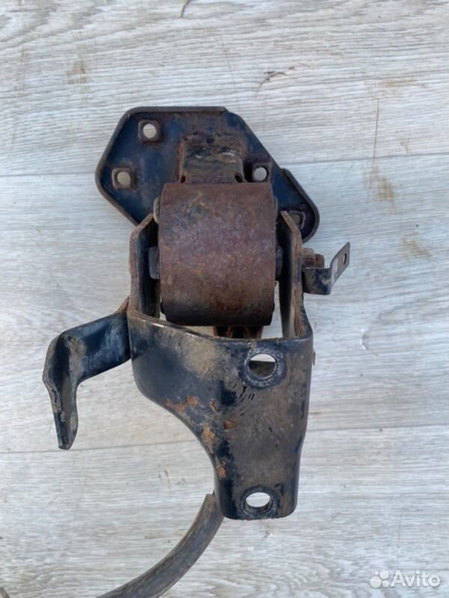 Подушка двигателя левая Hyundai Accent G4EB 2006, 1000 рублей, Семиозерка