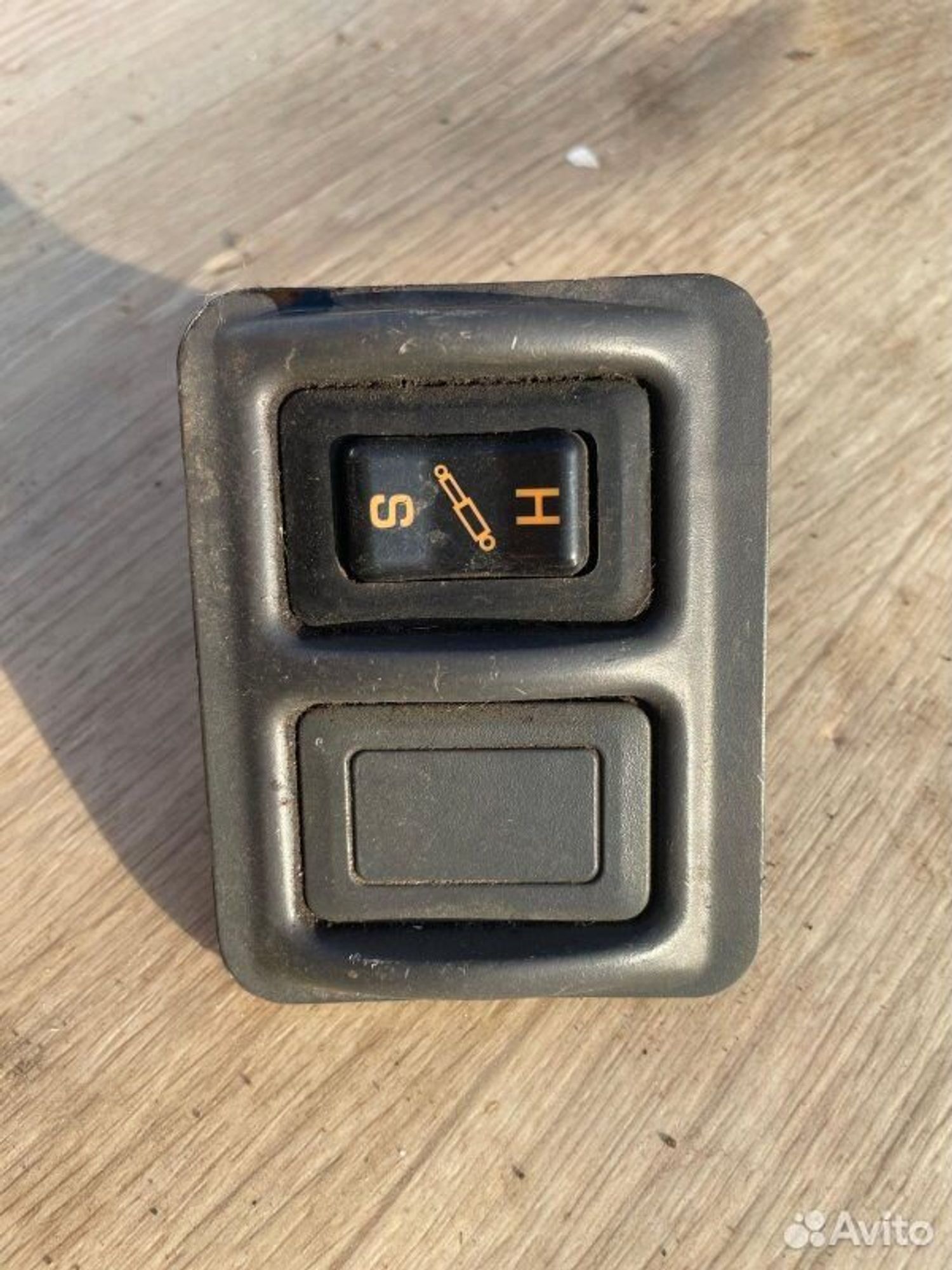 Кнопка режима подвески Mitsubishi Pajero 6G72 1993, 700 рублей, Семиозерка