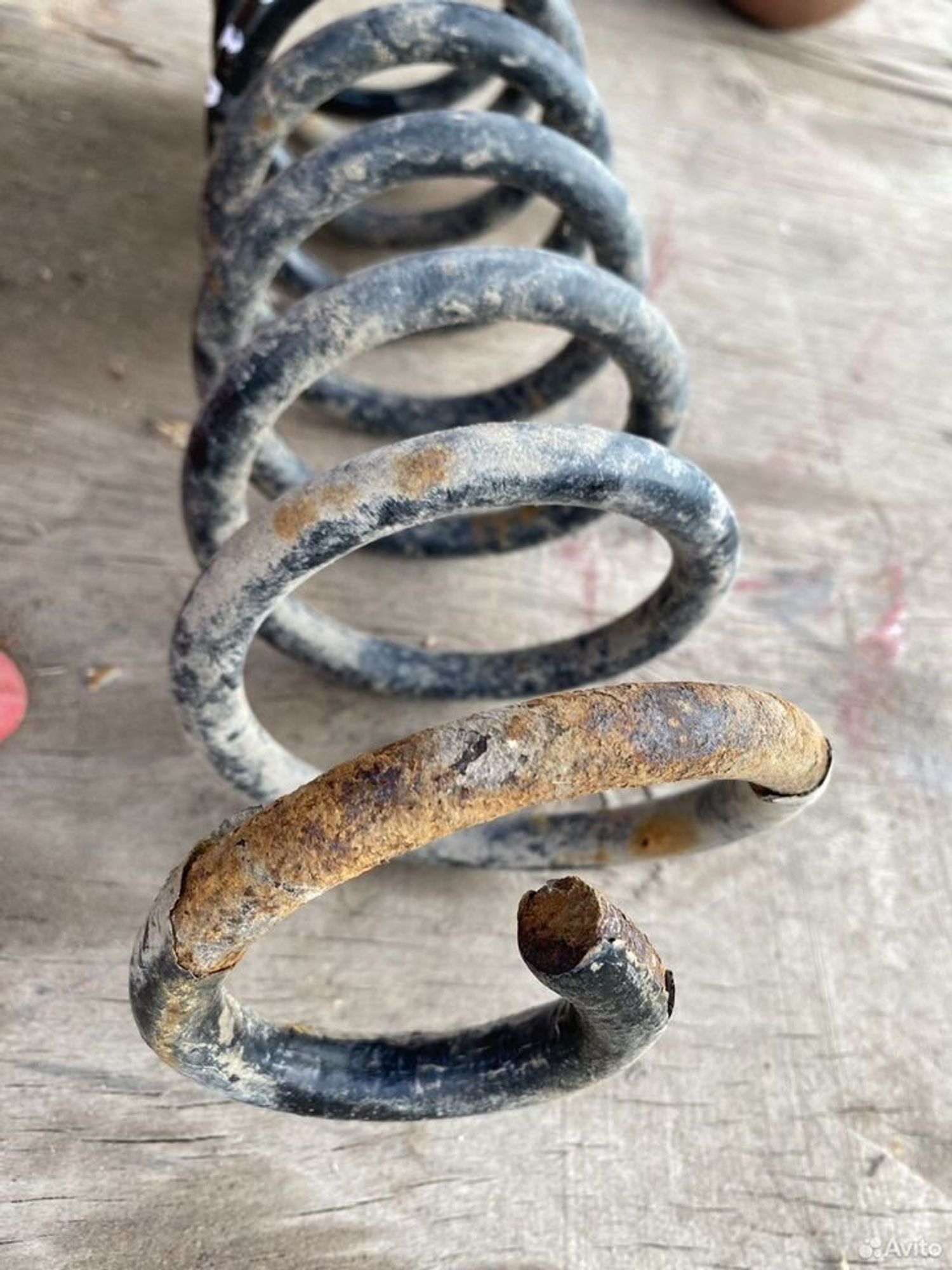 Пружина задняя левая на renault logan, 1000 рублей, Семиозерка