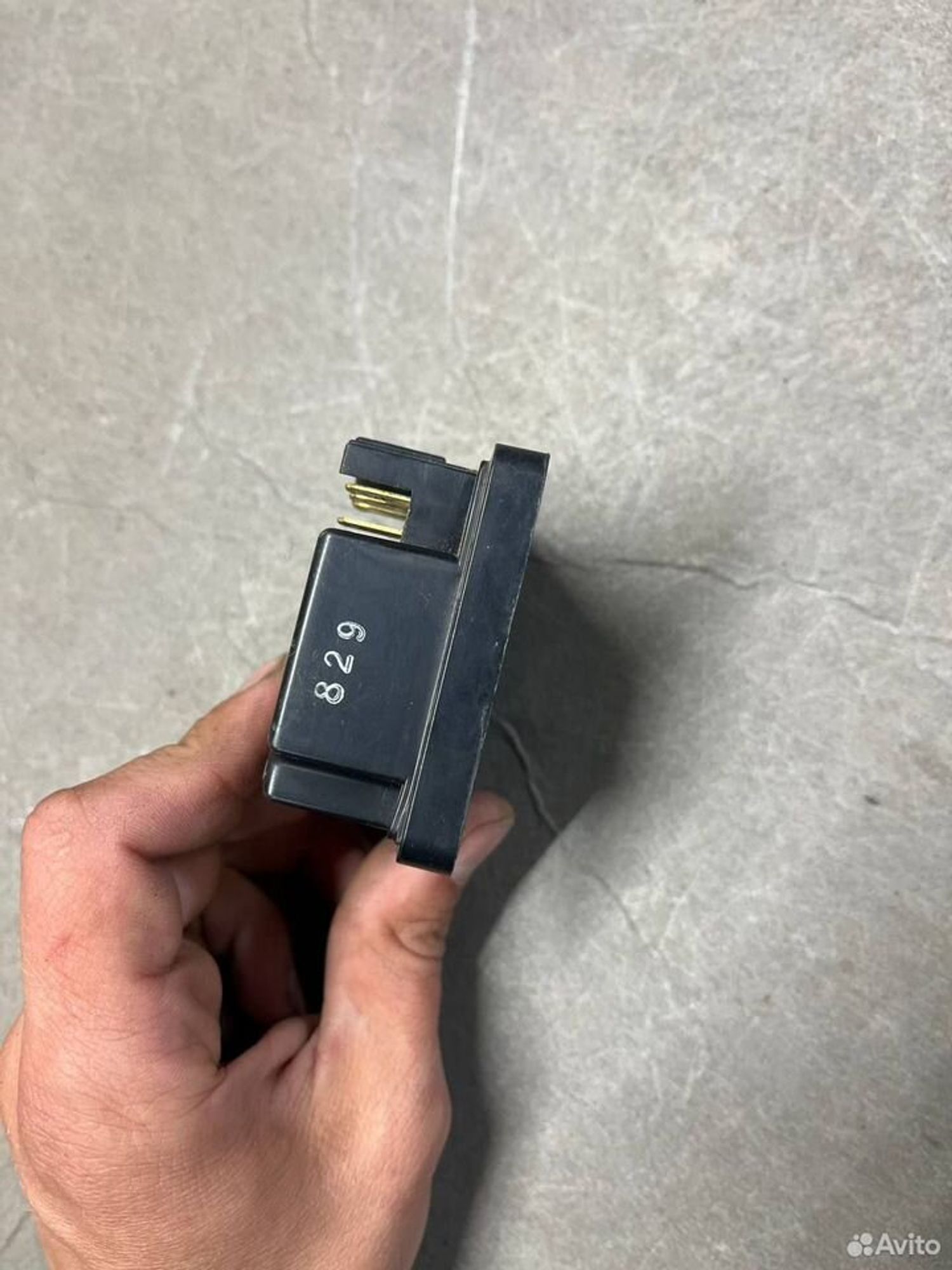 Реле управления светом Mitsubishi Pajero 2, 1000 рублей, Семиозерка