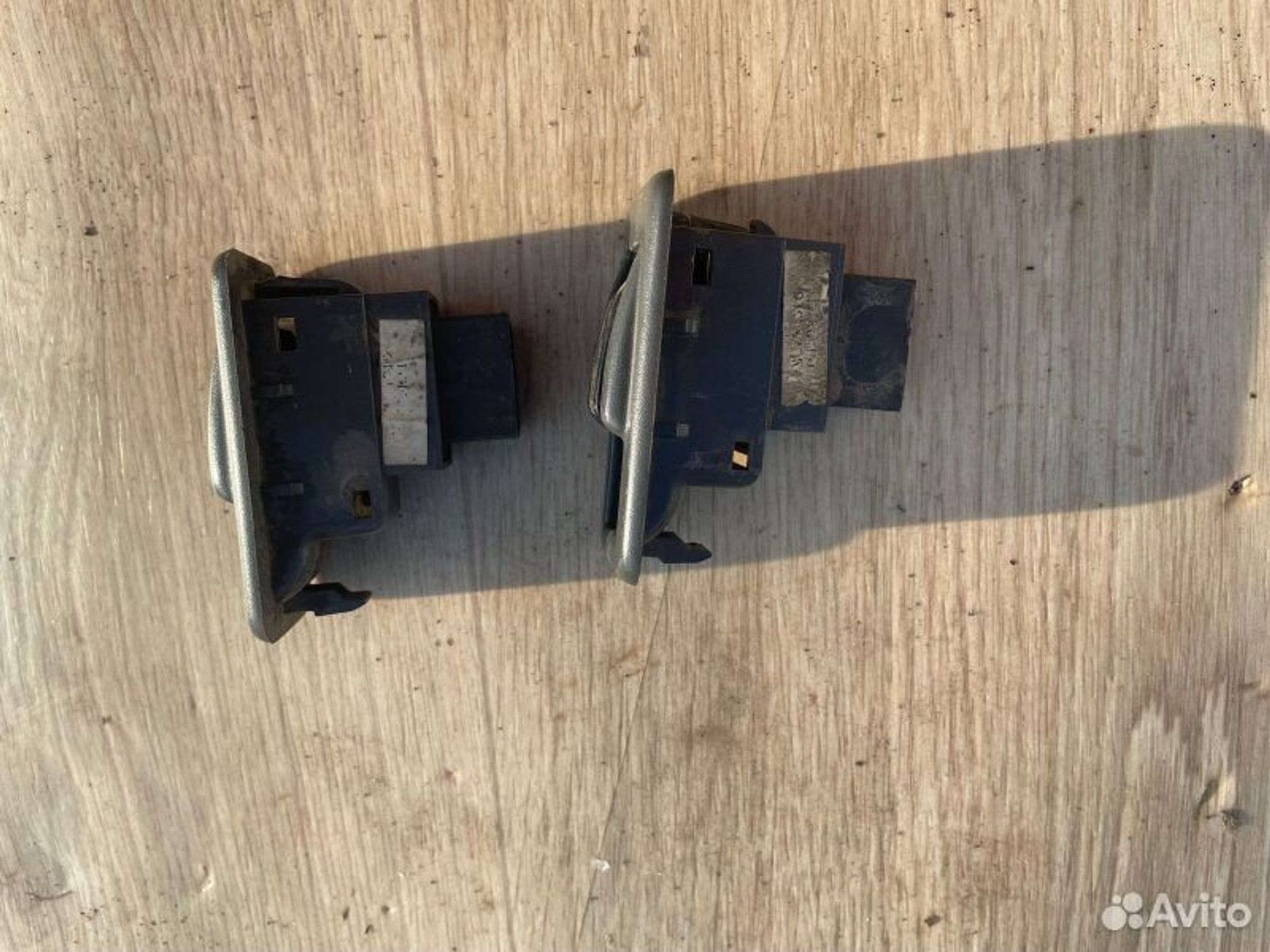 Кнопка стеклоподъемника задняя Mitsubishi Pajero, 700 рублей, Семиозерка