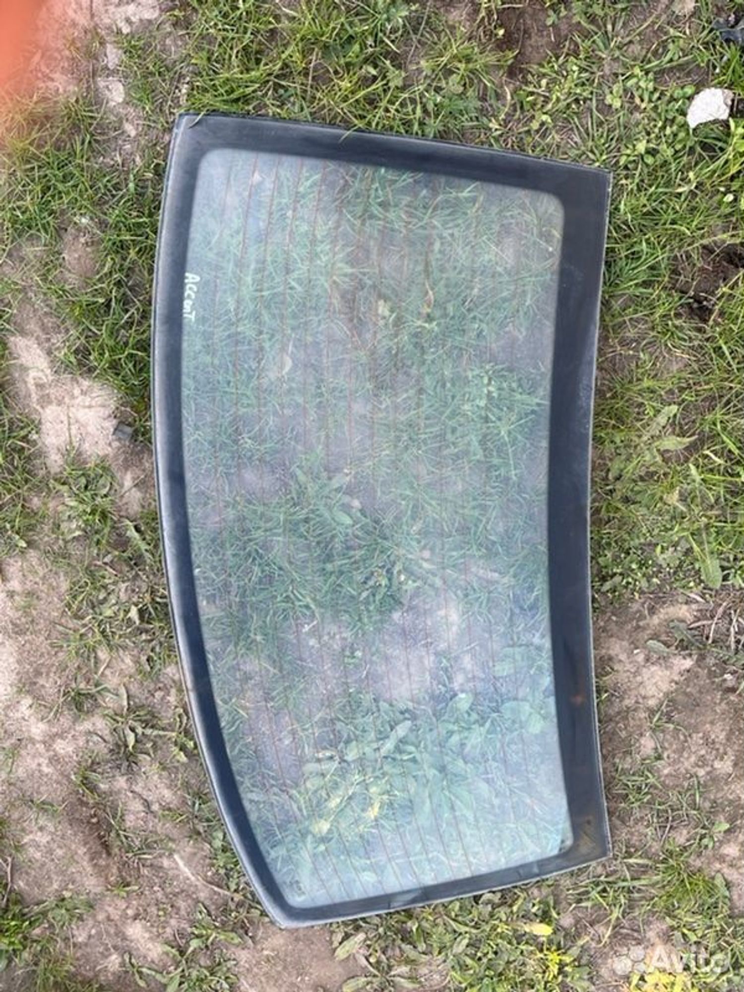 Стекло лобовое заднее Hyundai Accent G4EB 2006, 2000 рублей, Семиозерка