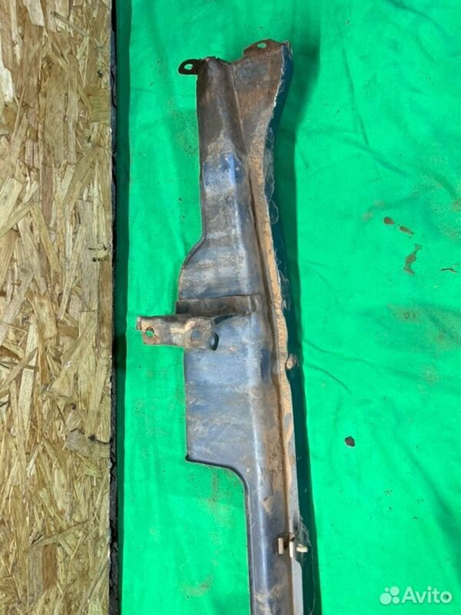 Планка под фару Mitsubishi Pajero 6G72 1993, 2000 рублей, Семиозерка