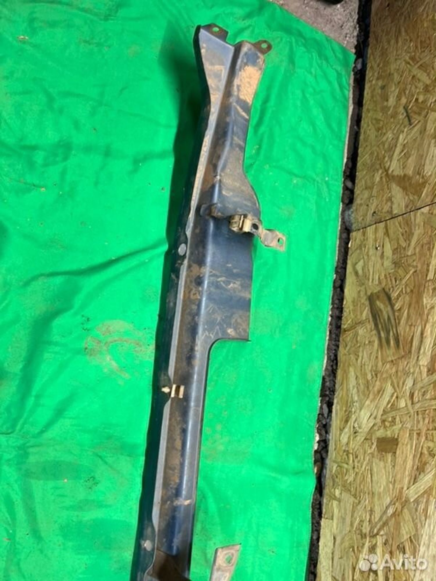 Планка под фару Mitsubishi Pajero 6G72 1993, 2000 рублей, Семиозерка