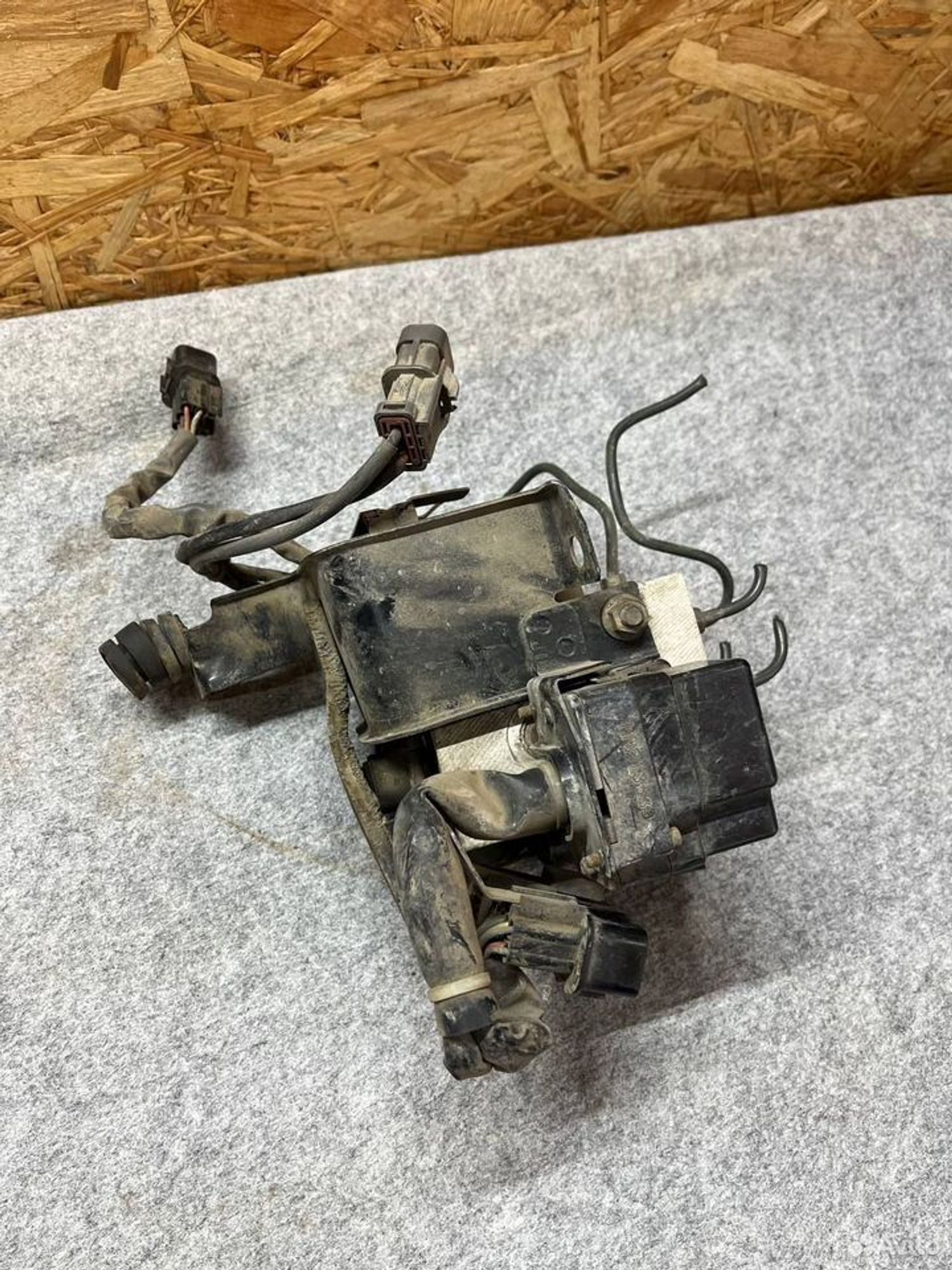 Блок абс Mitsubishi Pajero 2, 2500 рублей, Семиозерка