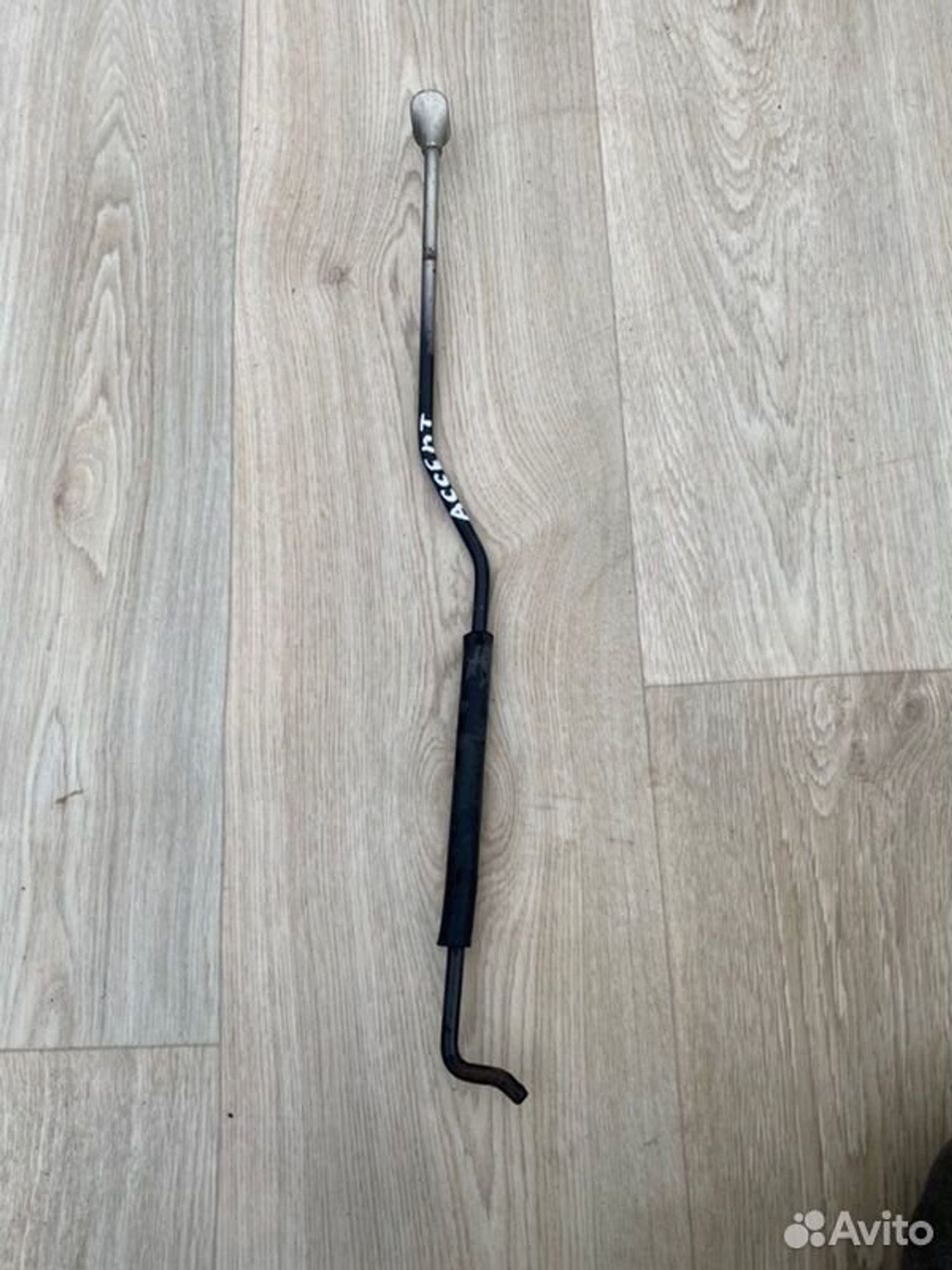 Упор капота Hyundai Accent G4EB 2006, 800 рублей, Семиозерка