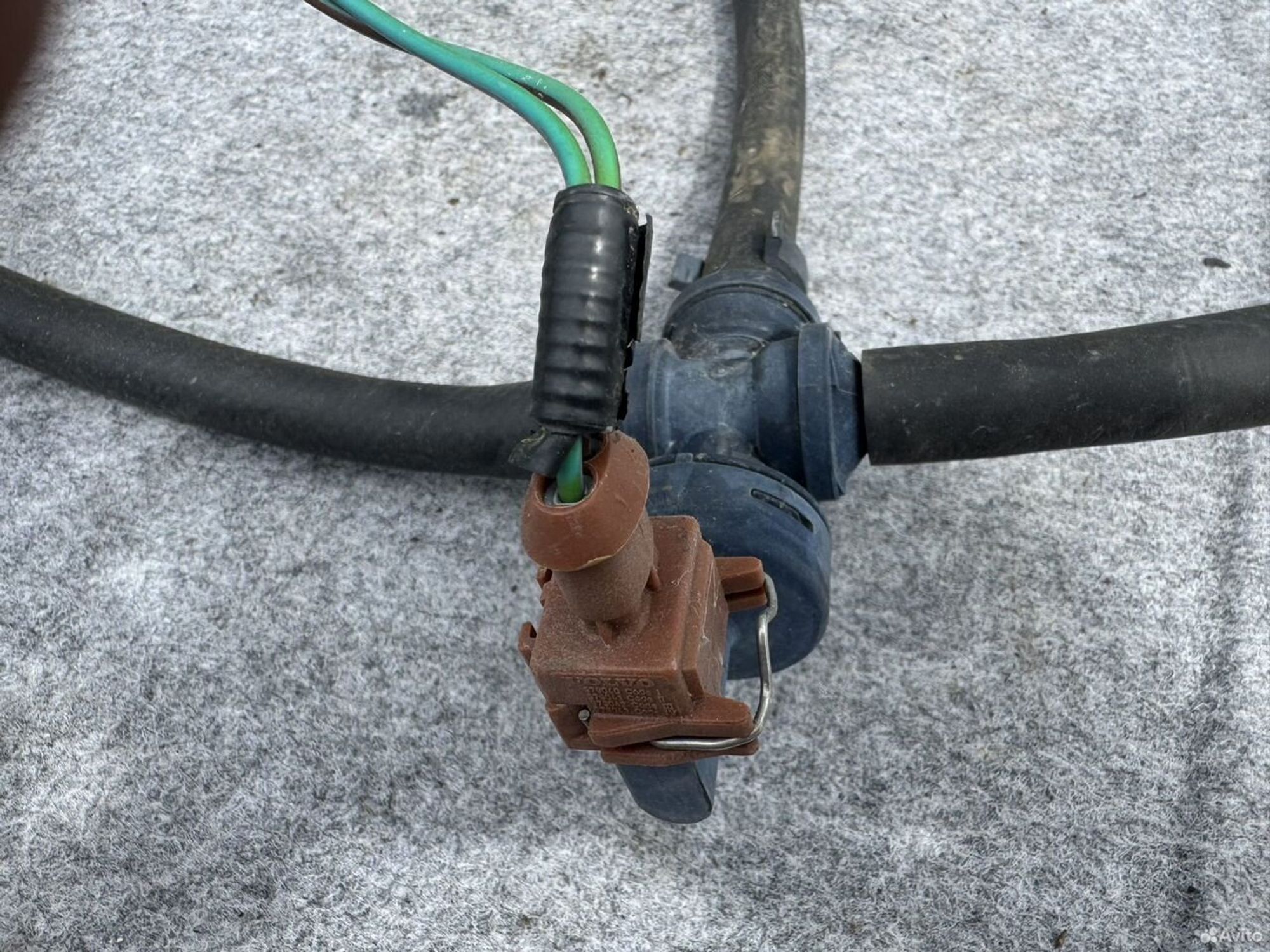 Тройник системы охлаждения Volvo xc70 s60 xc90, 1000 рублей, Семиозерка