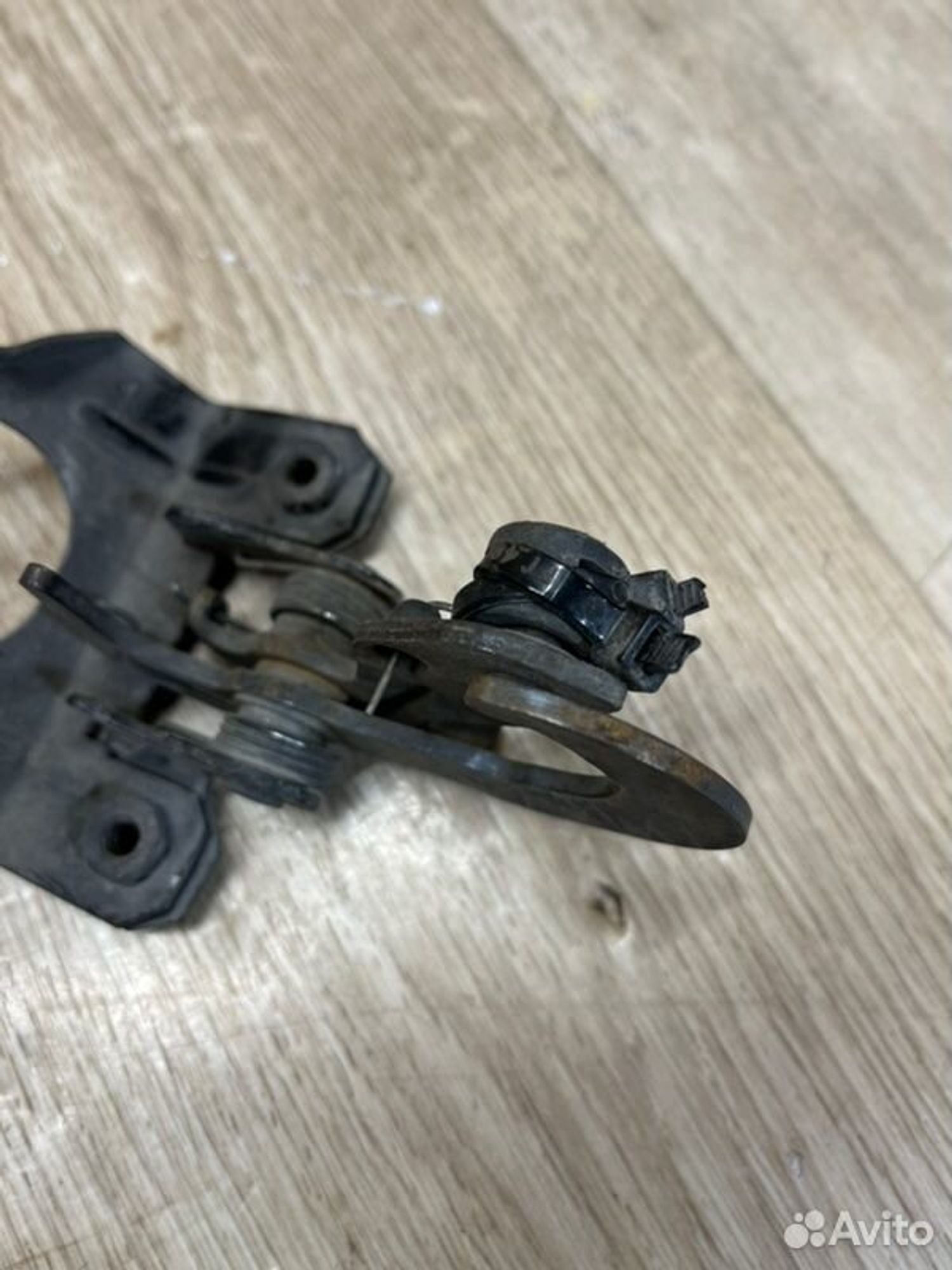 Замок капота Mercedes E240 W210 M112911 1998, 1000 рублей, Семиозерка