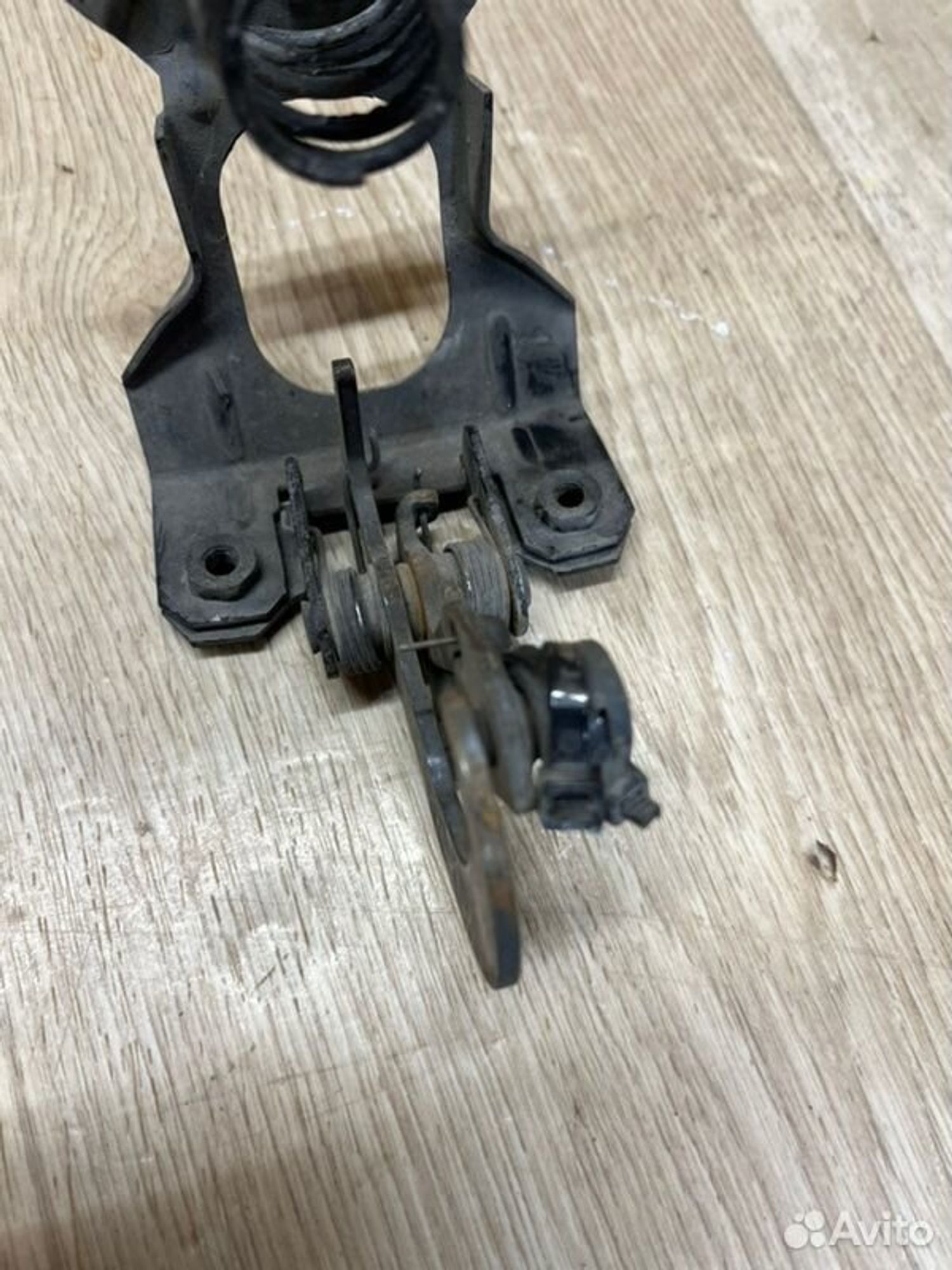 Замок капота Mercedes E240 W210 M112911 1998, 1000 рублей, Семиозерка