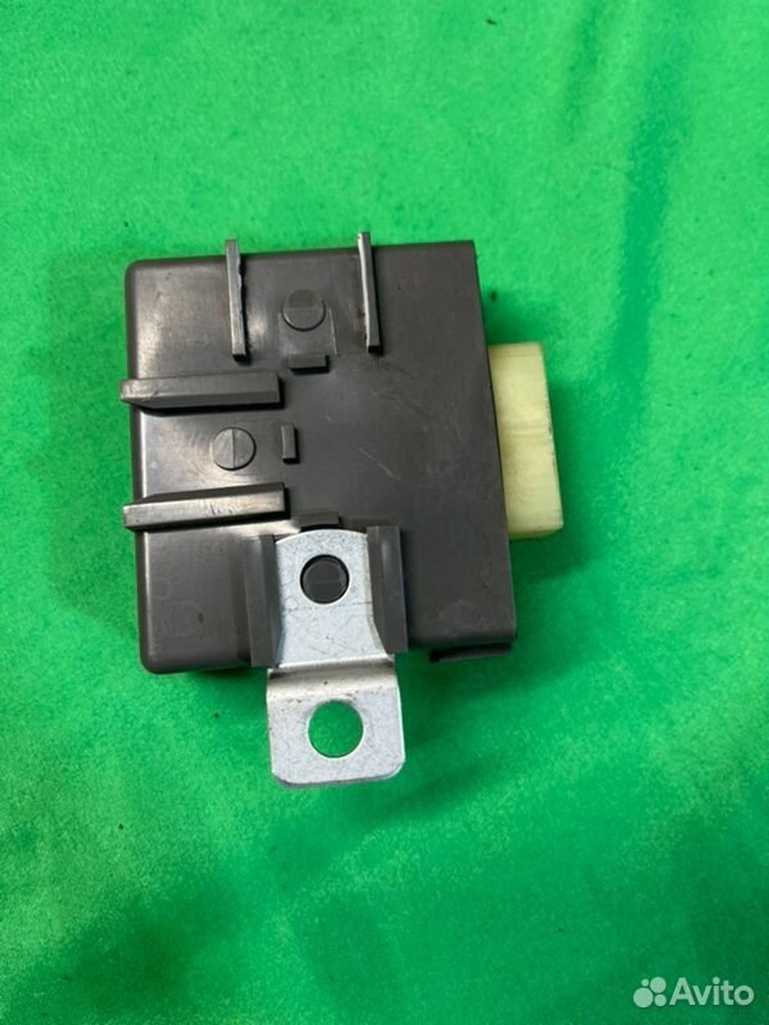 Блок управления антенной Mitsubishi Pajero 6G72, 900 рублей, Семиозерка