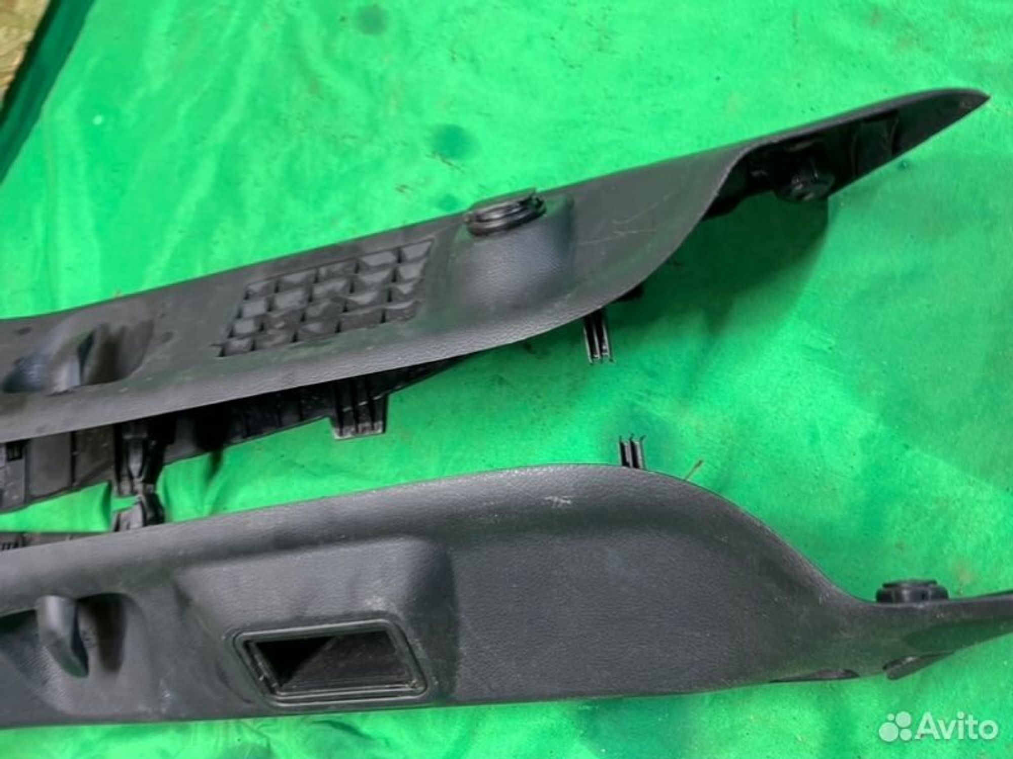 Направляющая шторки багажника Kia Ceed JD G4FG, 1000 рублей, Семиозерка