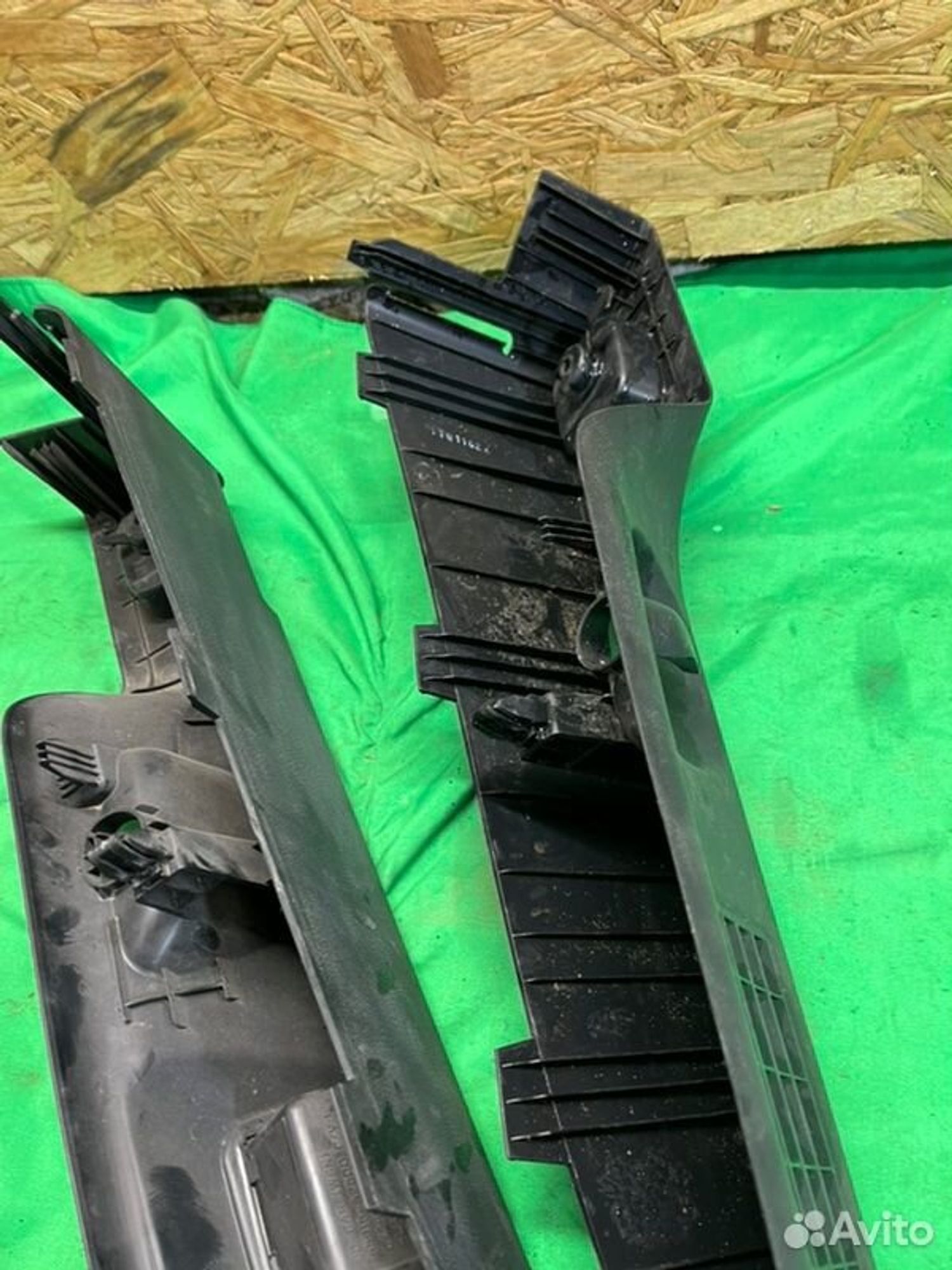 Направляющая шторки багажника Kia Ceed JD G4FG, 1000 рублей, Семиозерка