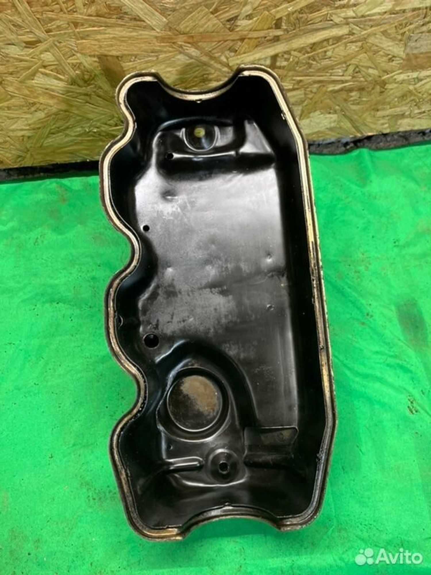 Клапанная крышка Mitsubishi Pajero 6G72 1993, 1800 рублей, Семиозерка