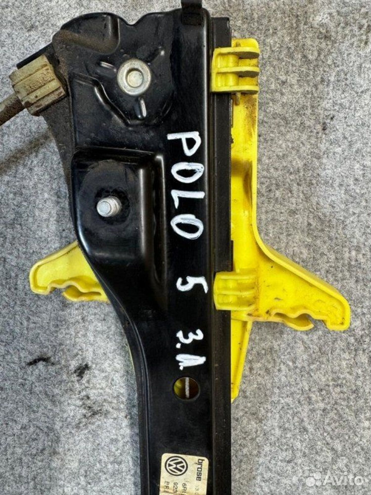 Стеклоподьемник задний левый Volkswagen Polo CFN, 2000 рублей, Семиозерка