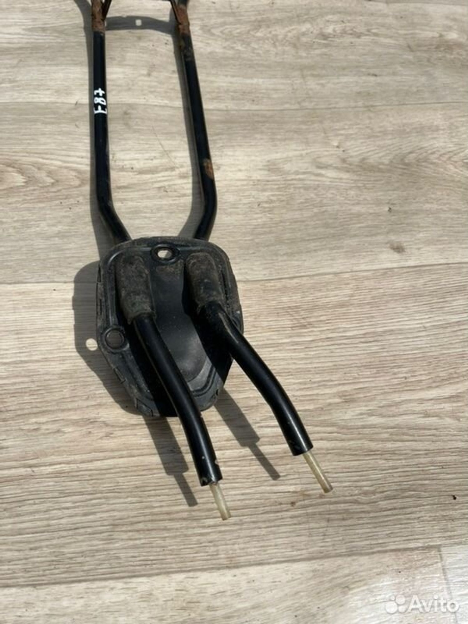 Крепление троса ручника Bmw 1 E87 M47D20 2006, 2000 рублей, Семиозерка