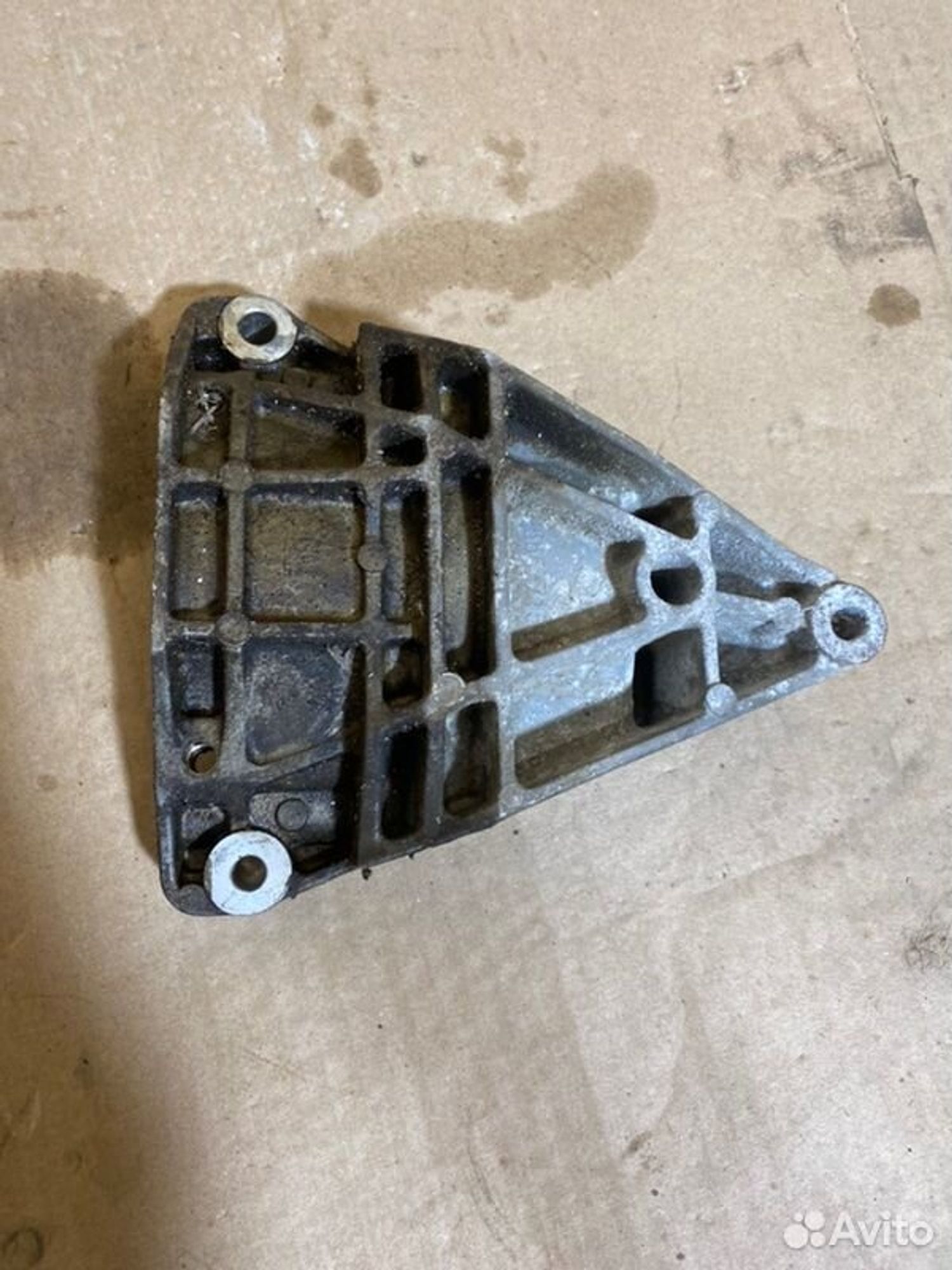 Крепление кондиционера Chevrolet Aveo T300 F16D4, 800 рублей, Семиозерка