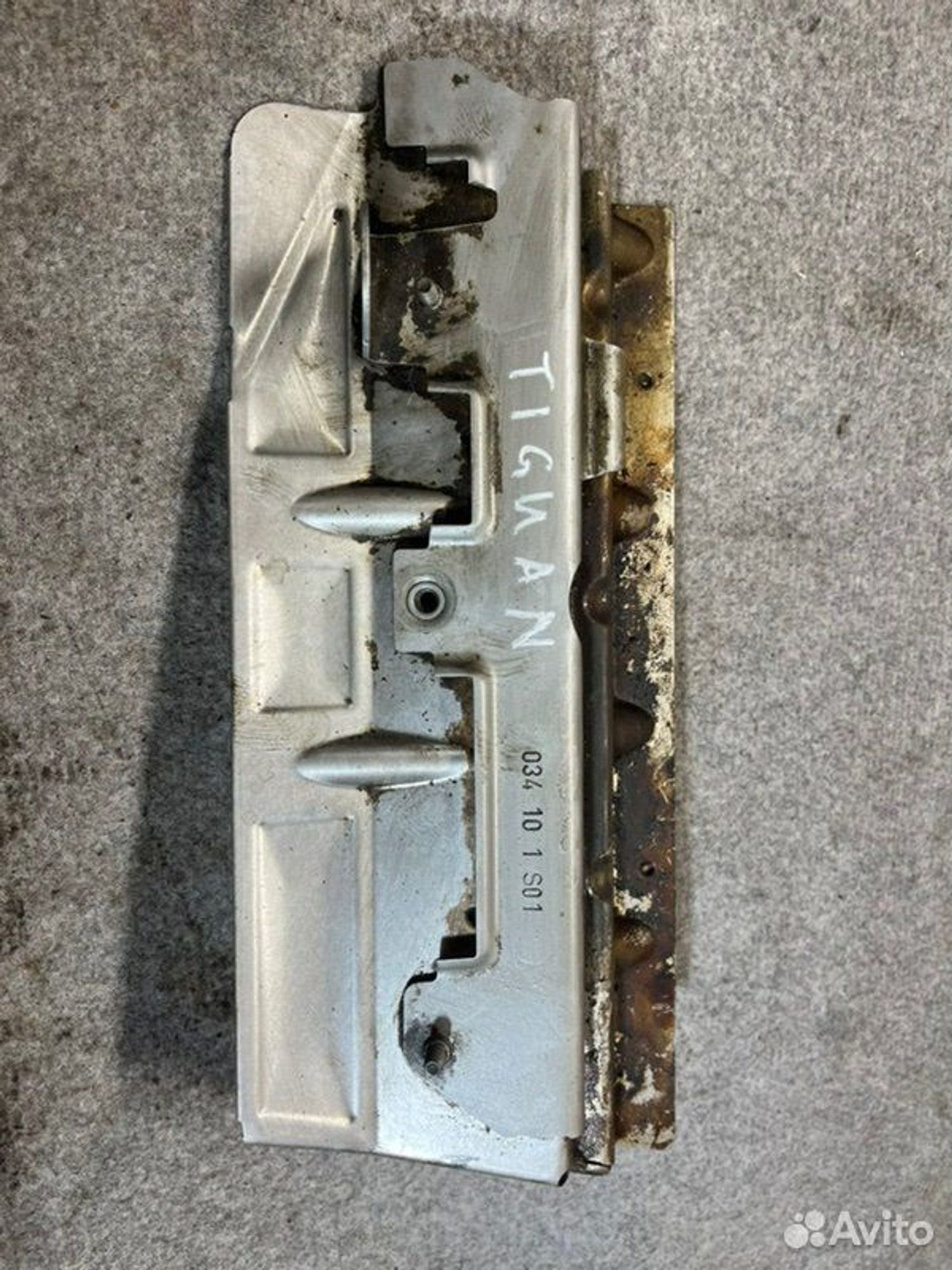 Защита выпускного коллектора Volkswagen Tiguan SUV, 1000 рублей, Семиозерка