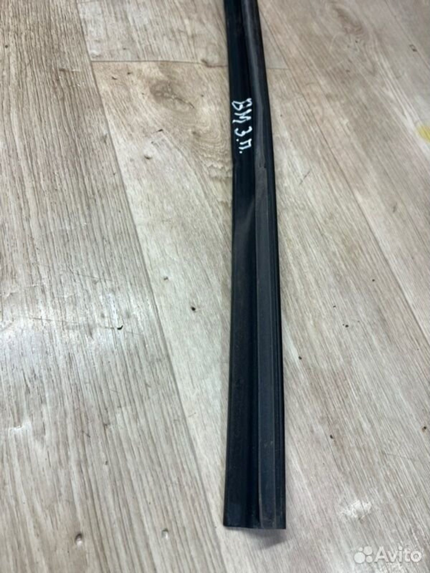 Уплотнитель стекла двери задний правый Mazda 3 BM, 1000 рублей, Семиозерка