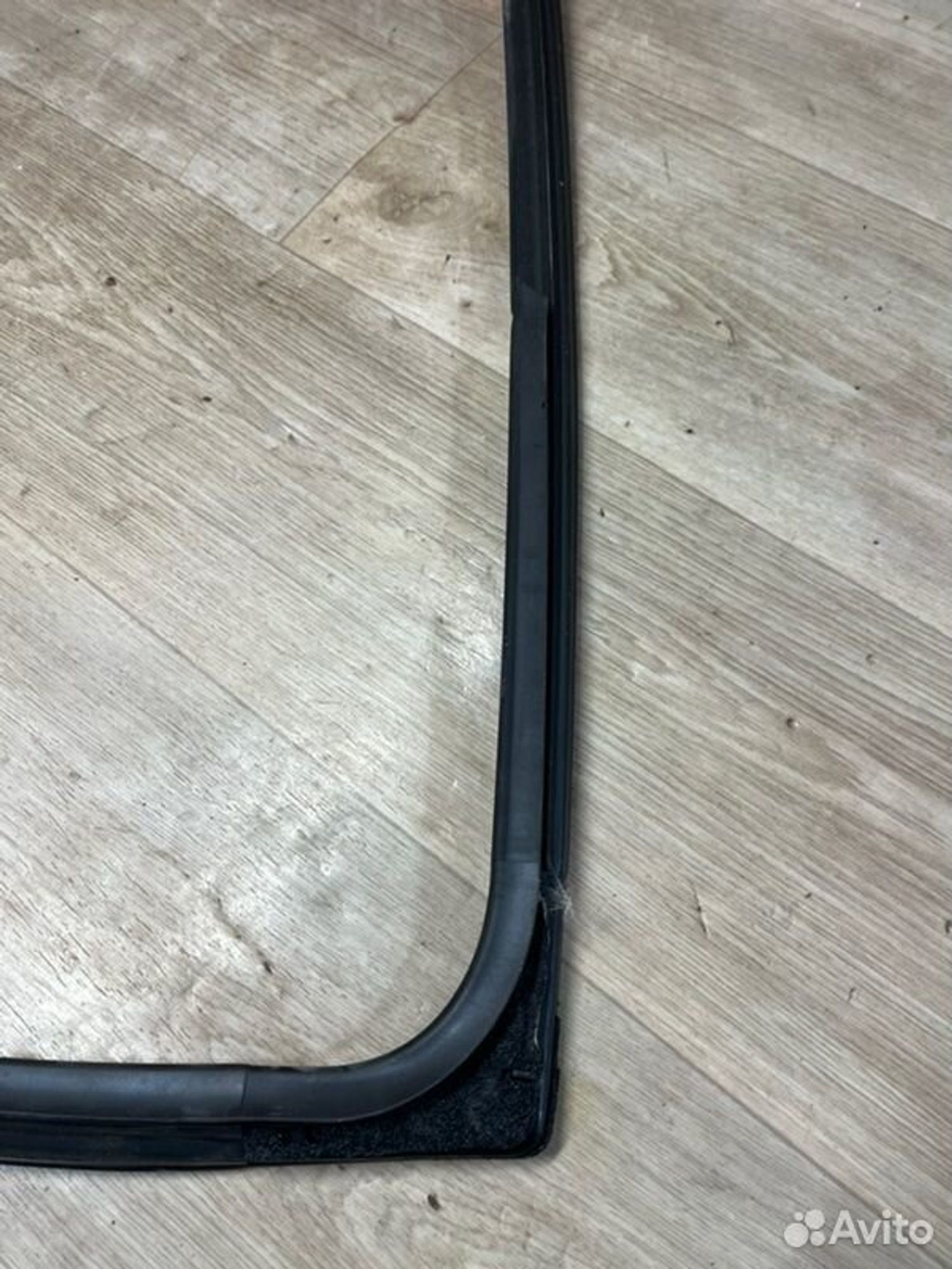 Уплотнитель стекла двери задний правый Mazda 3 BM, 1000 рублей, Семиозерка