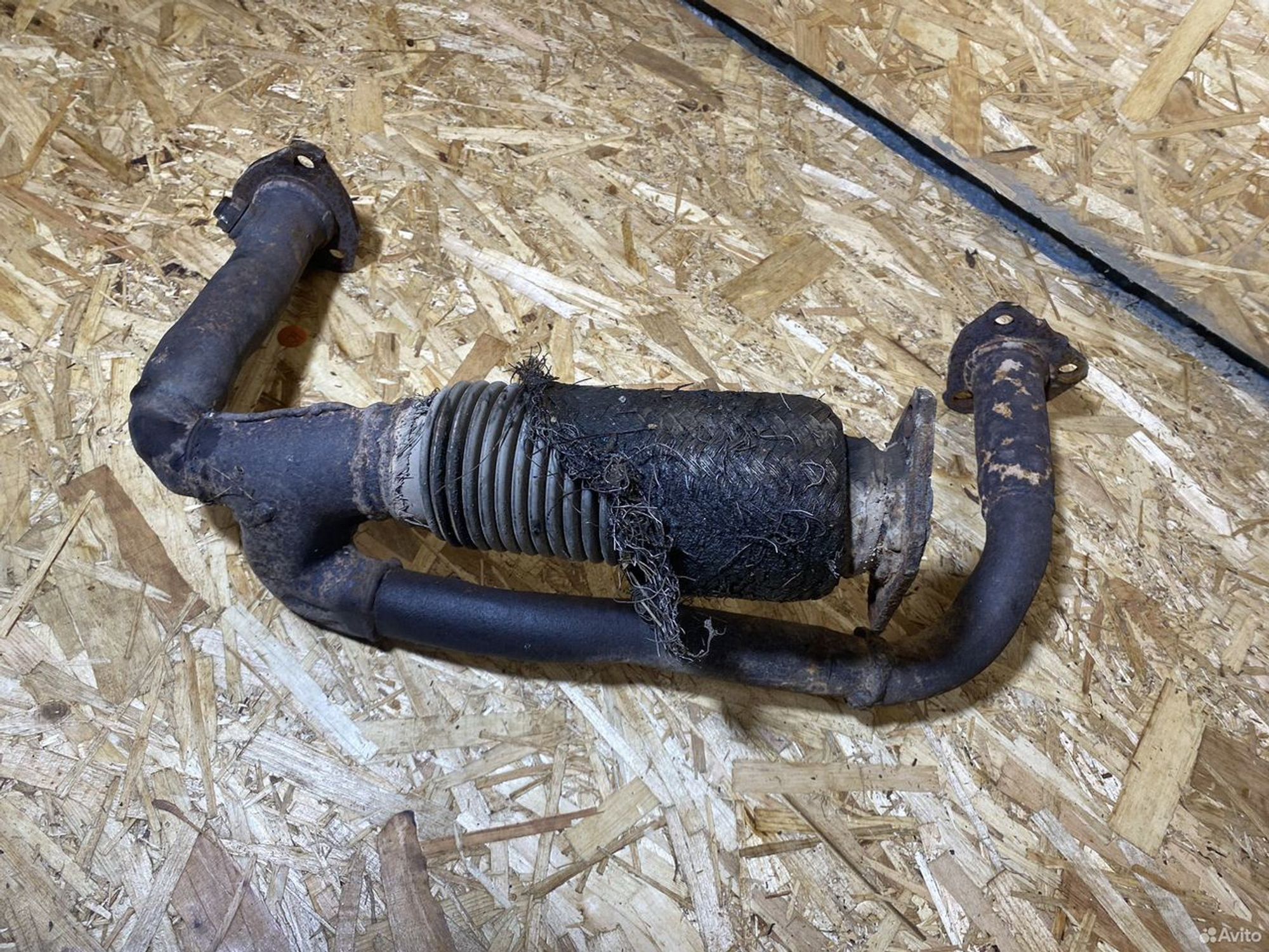 Труба катазатора мазда миления, 2000 рублей, Семиозерка