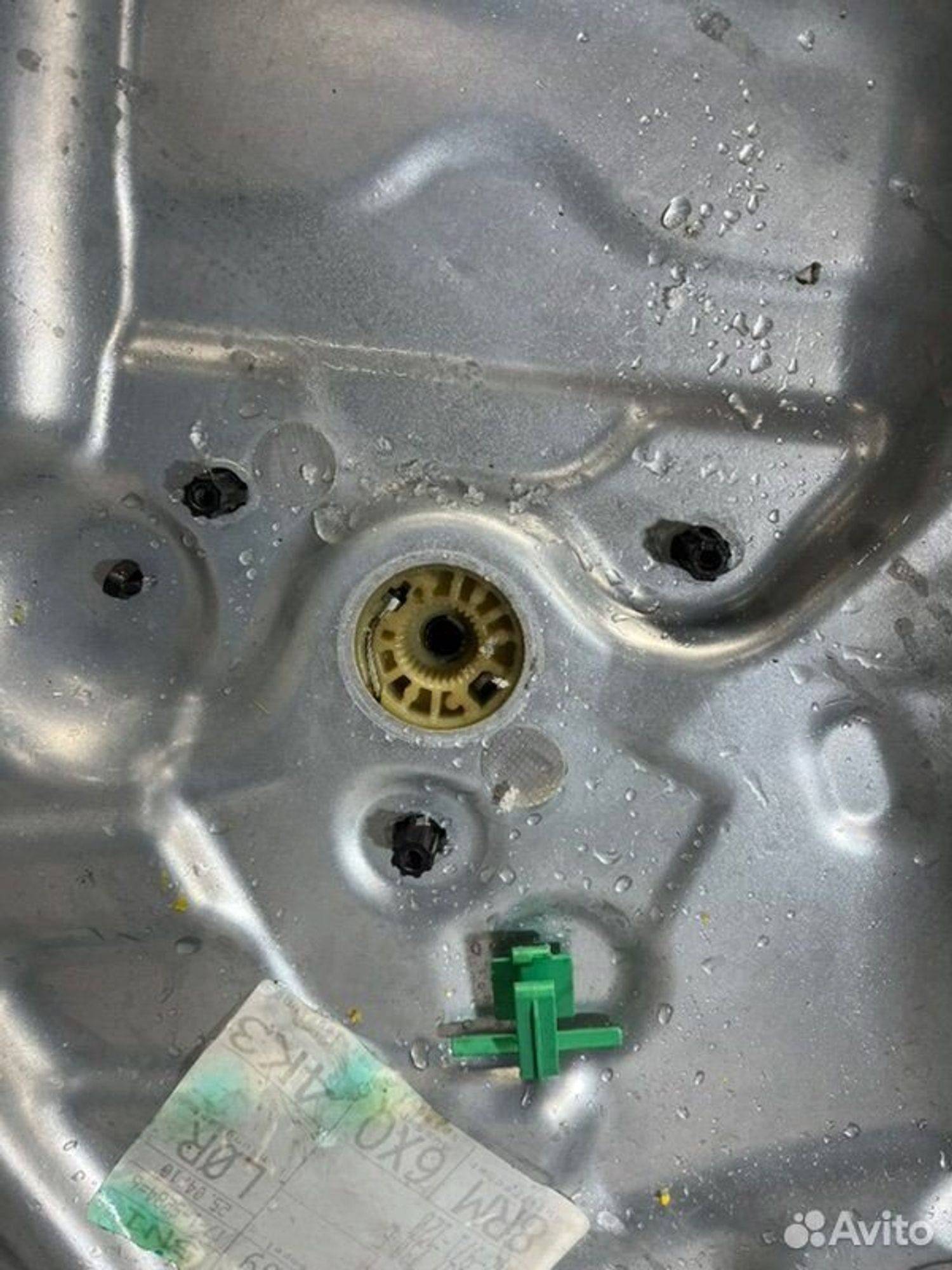 Держатель стеклоподъемника передний правый, 1100 рублей, Семиозерка