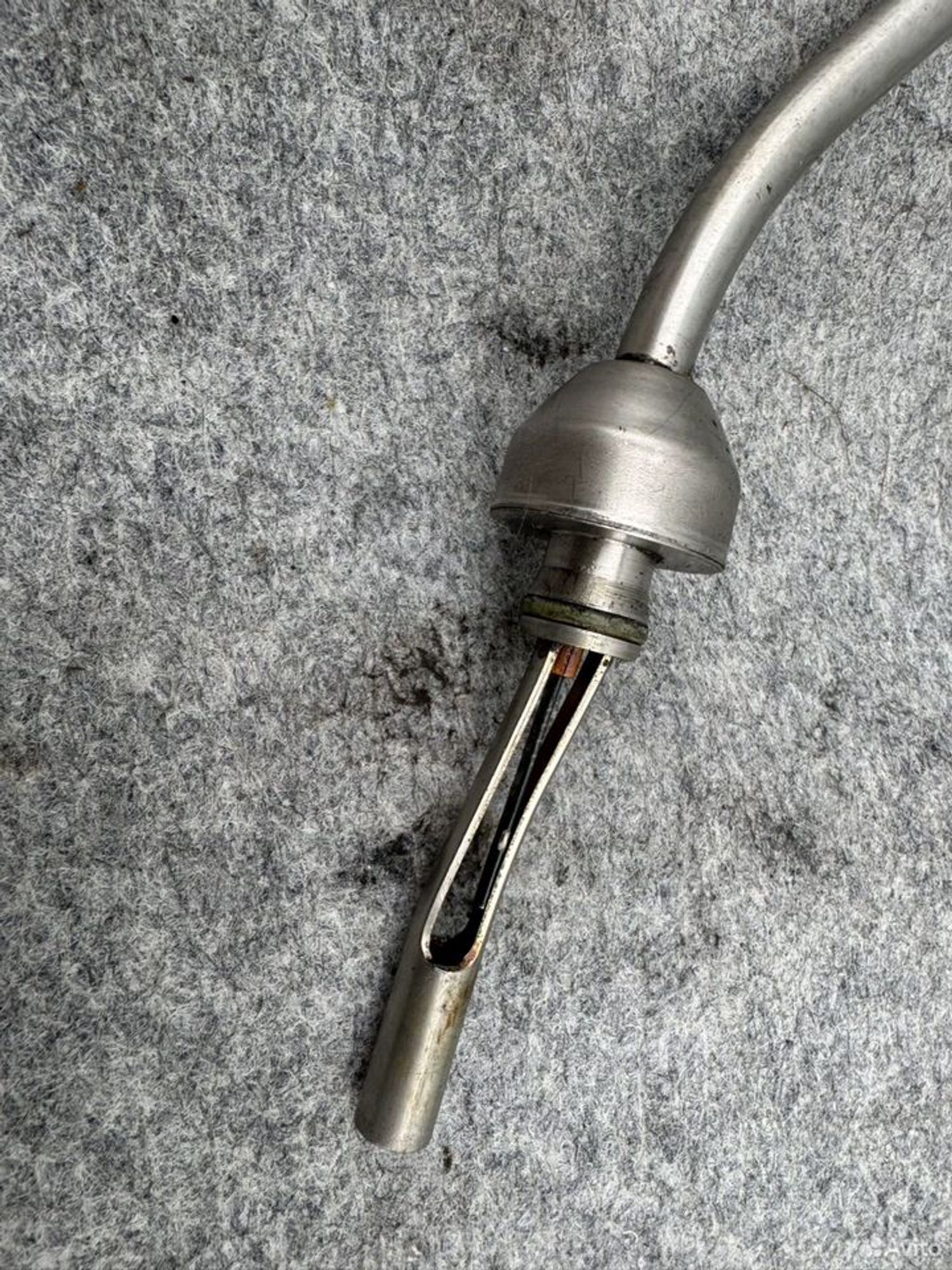 Масляный щуп audi S4 BHF 4.2, 1500 рублей, Семиозерка