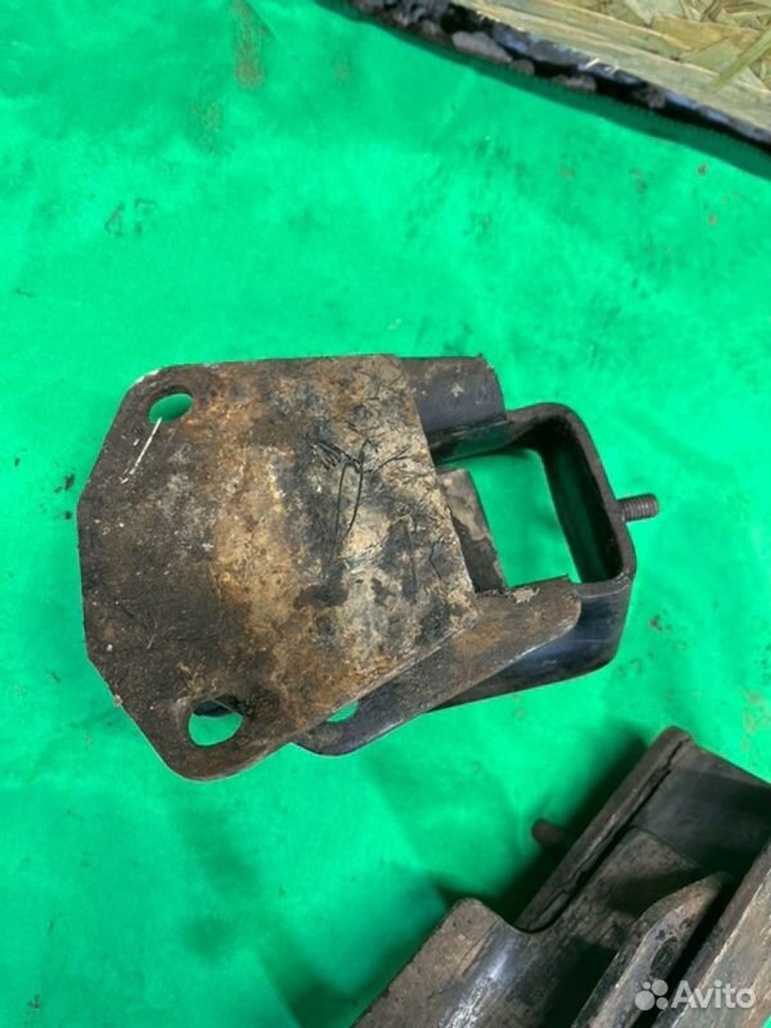 Подушка двигателя Mitsubishi Pajero 6G72 1993, 1000 рублей, Семиозерка