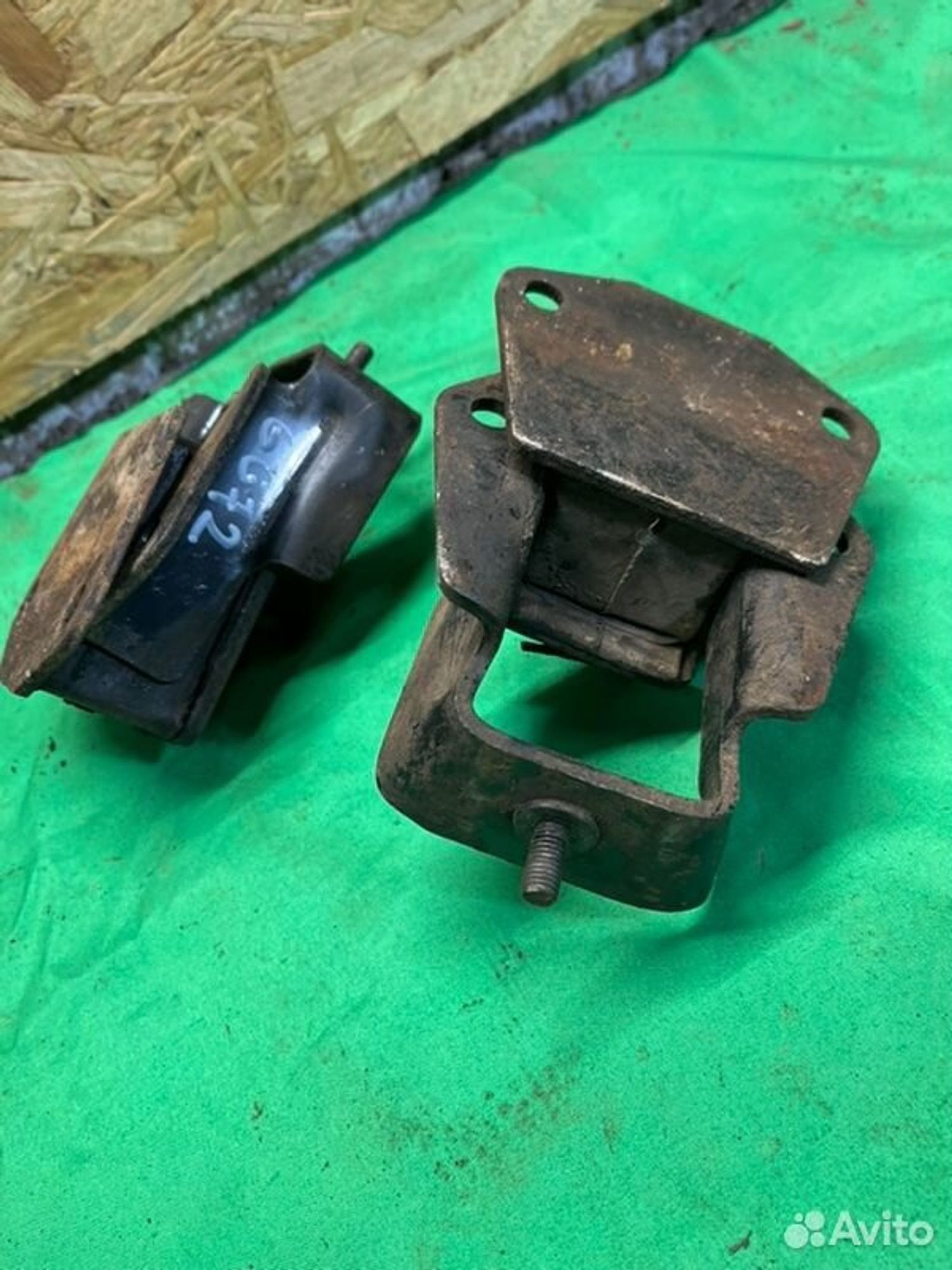 Подушка двигателя Mitsubishi Pajero 6G72 1993, 1000 рублей, Семиозерка