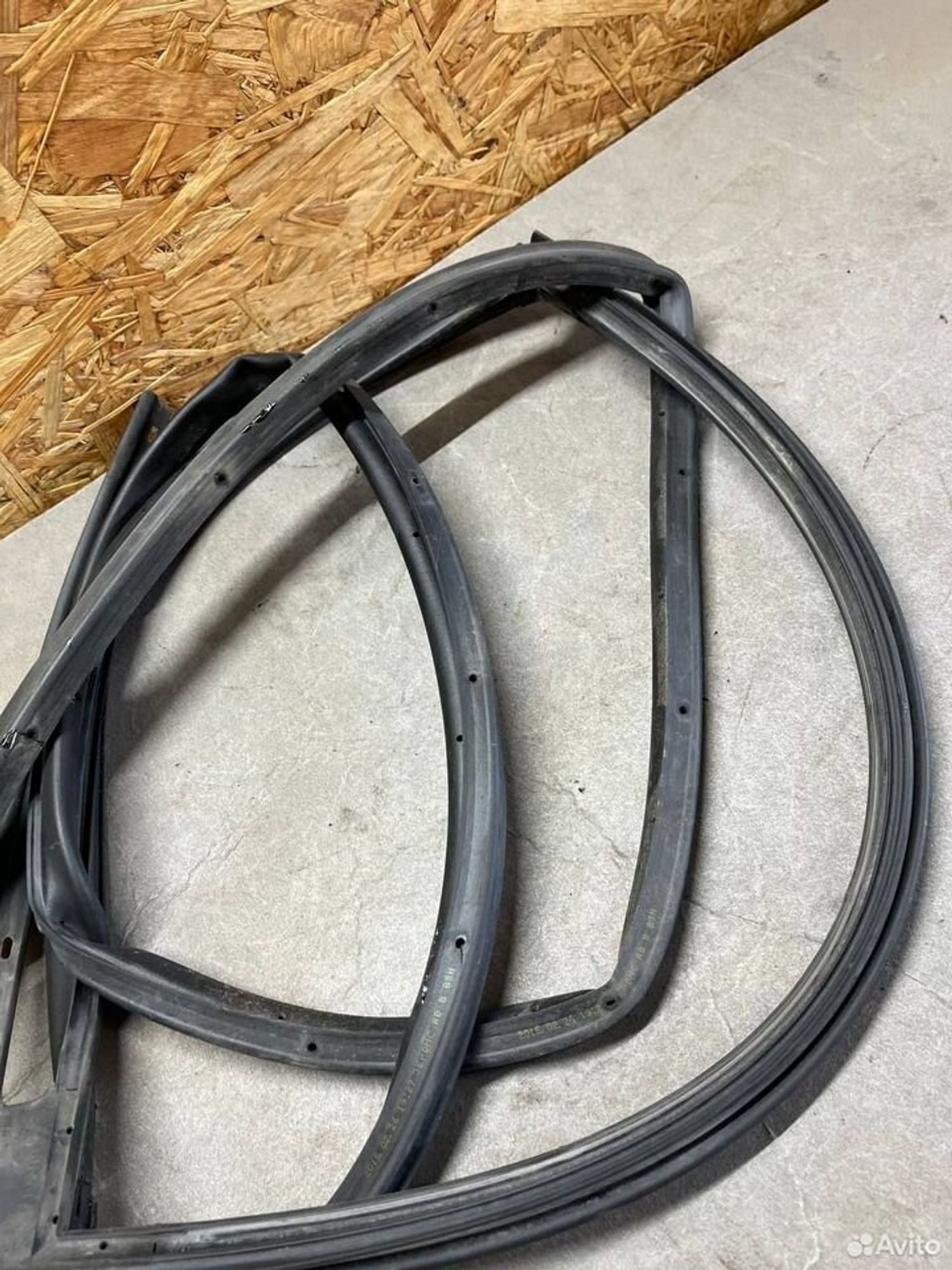 Задний правый уплотнитель двери Solaris 1, 1100 рублей, Семиозерка