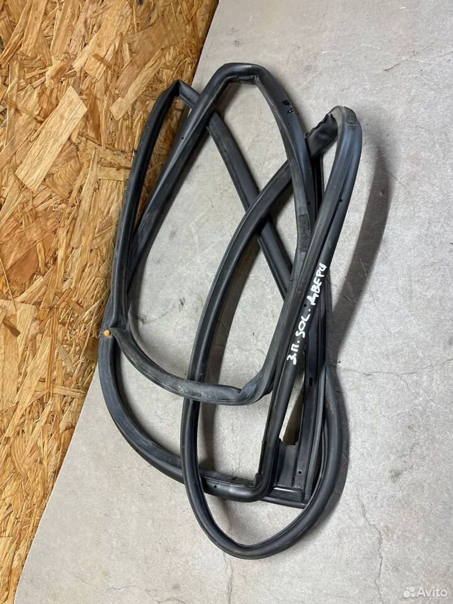 Задний правый уплотнитель двери Solaris 1, 1100 рублей, Семиозерка