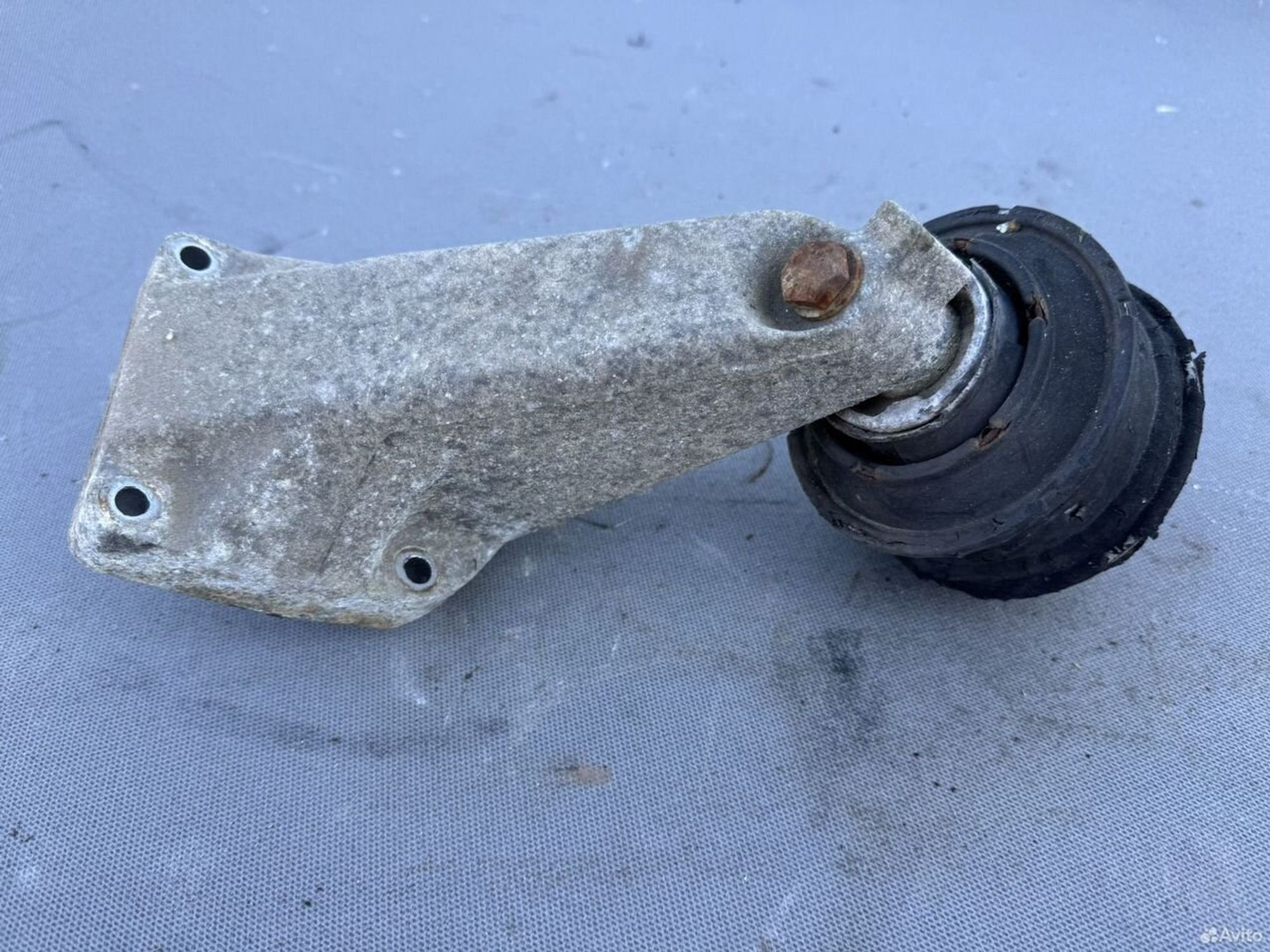 Крепление опоры двигателя Mercedes w203 cl203, 1500 рублей, Семиозерка