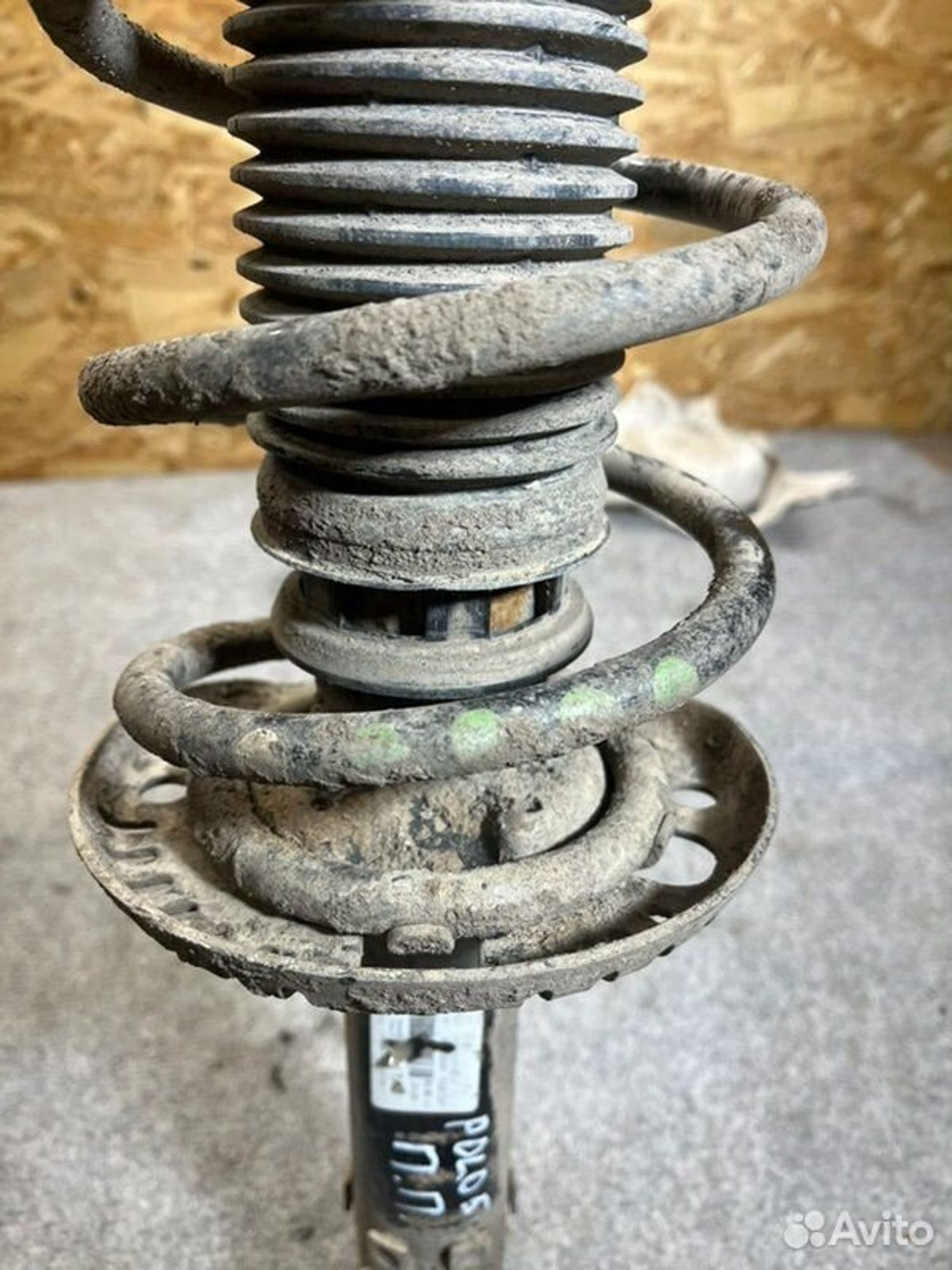 Стойка подвески передняя правая Volkswagen Polo, 4000 рублей, Семиозерка