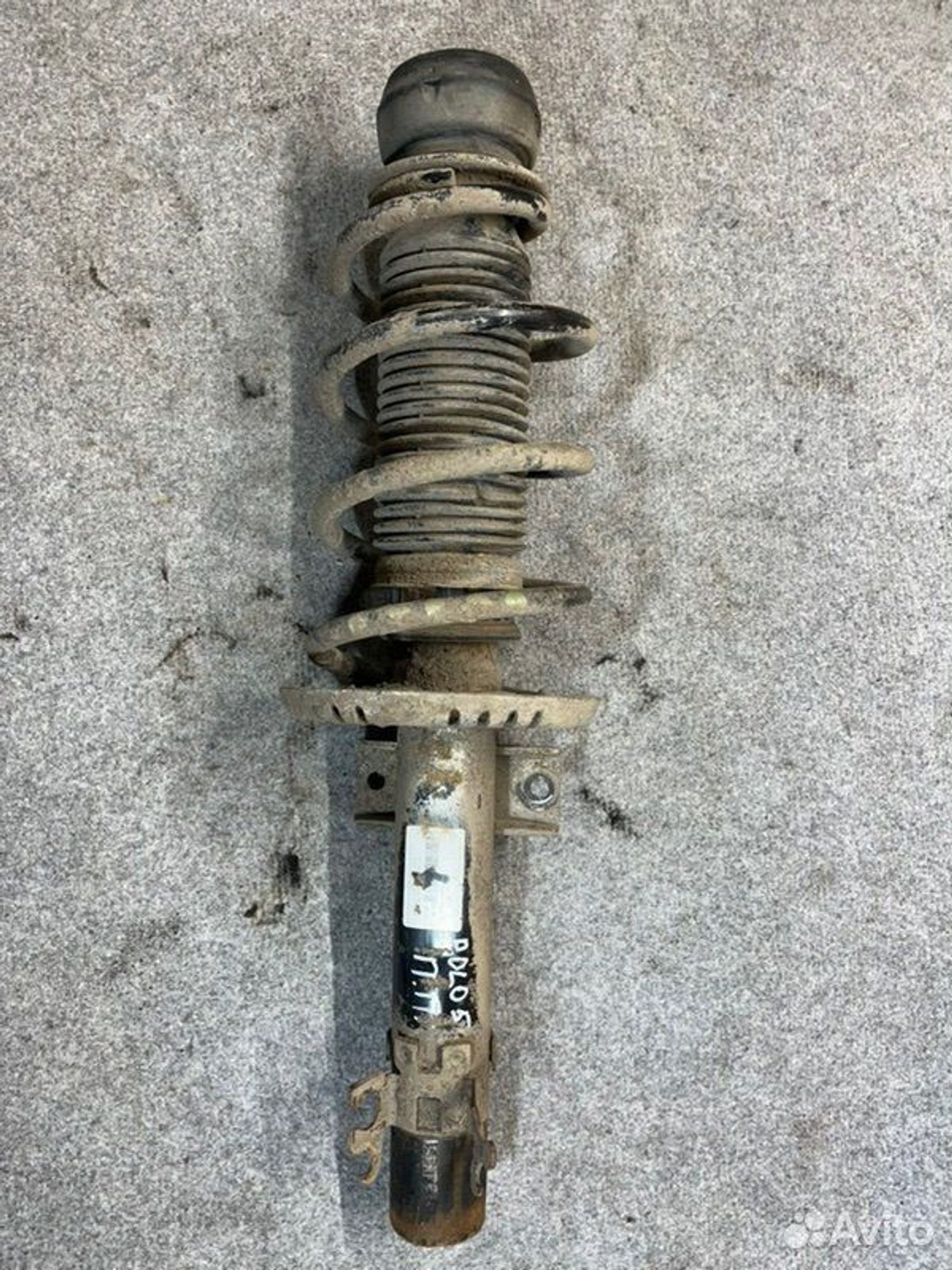 Стойка подвески передняя правая Volkswagen Polo, 4000 рублей, Семиозерка