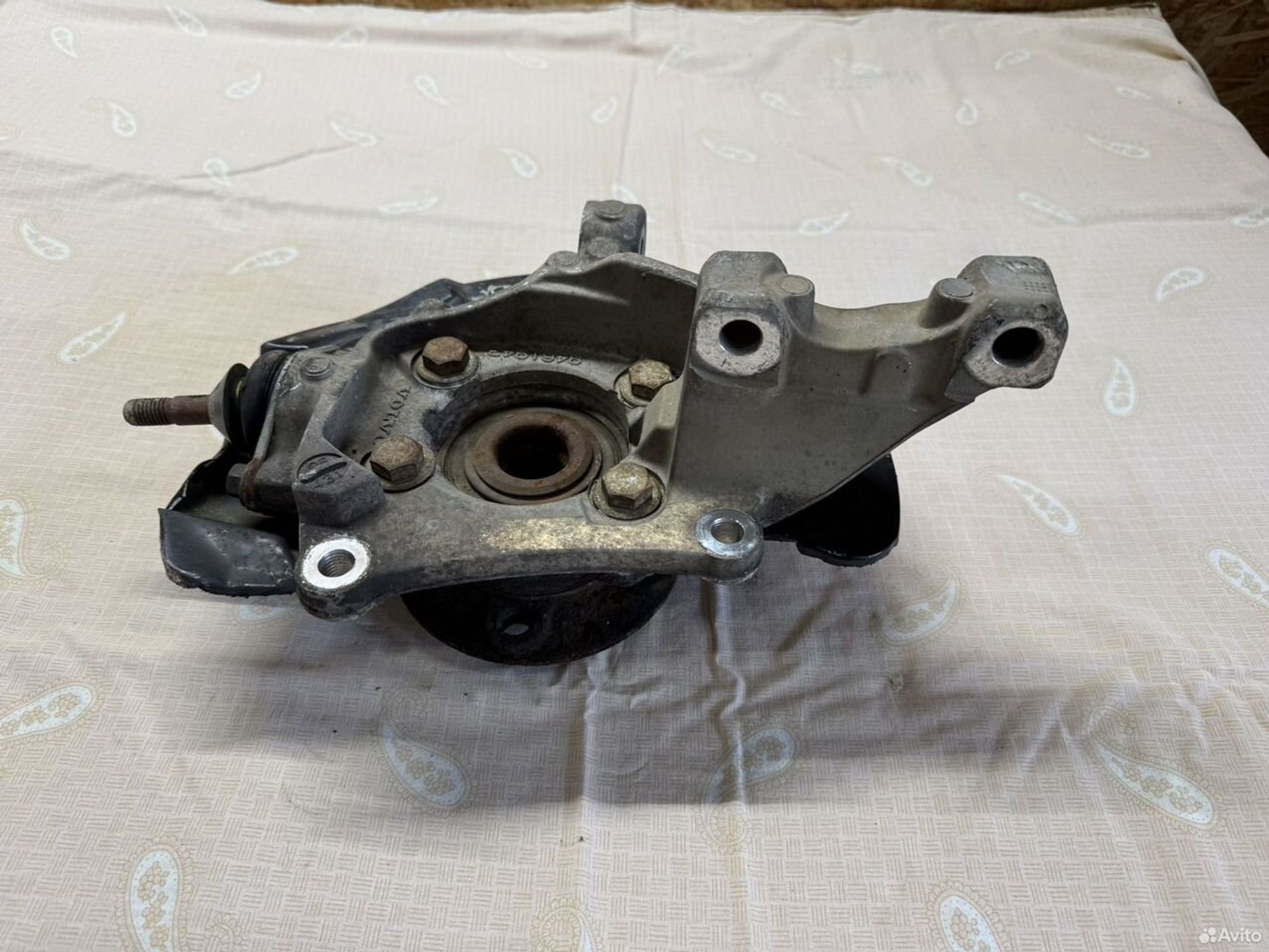 Кулак поворотный передний левый Volvo S60 xc70 v70, 5000 рублей, Семиозерка