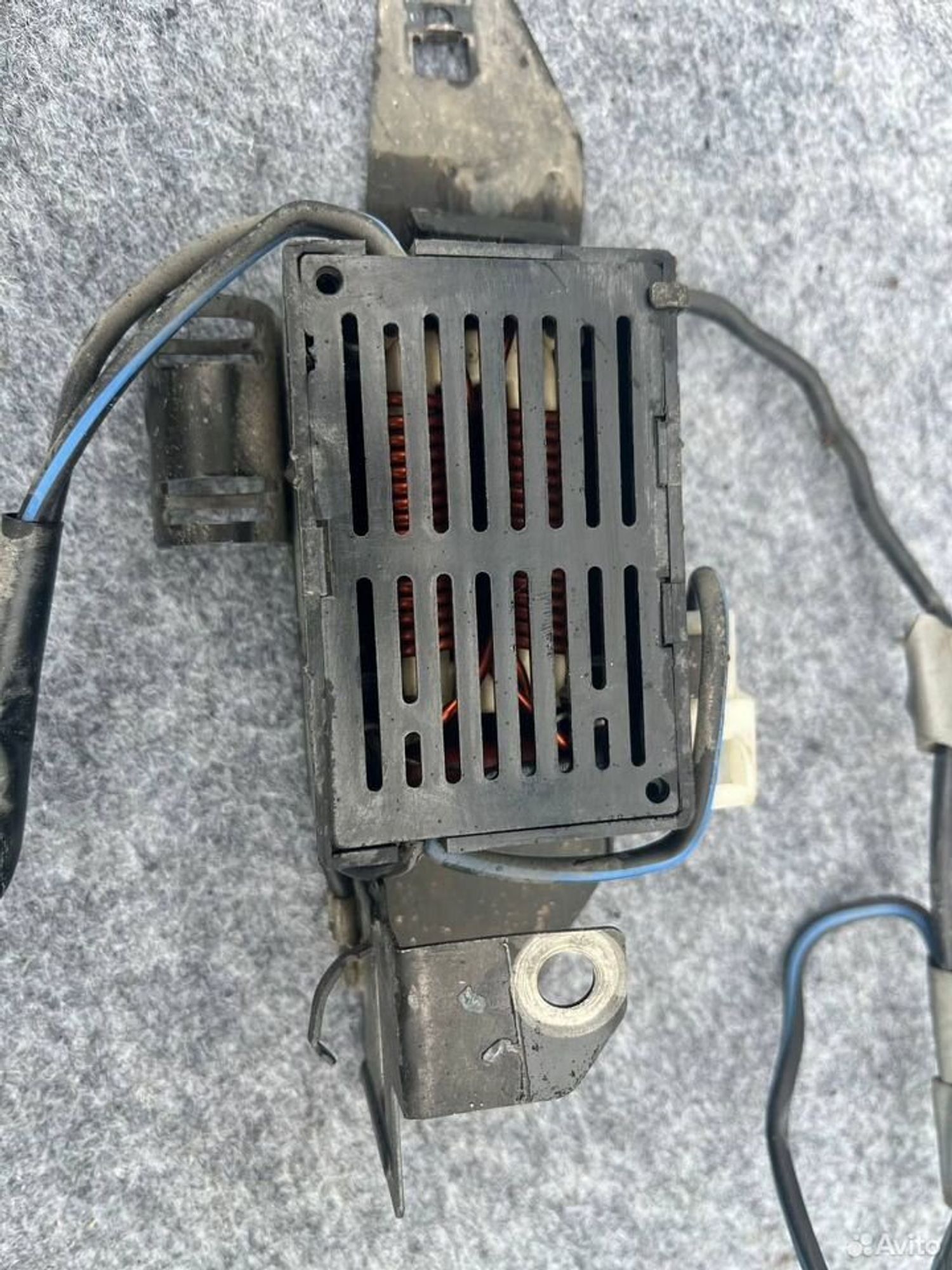 Блок фильтра радиопомех Mazda Milenia, 1000 рублей, Семиозерка