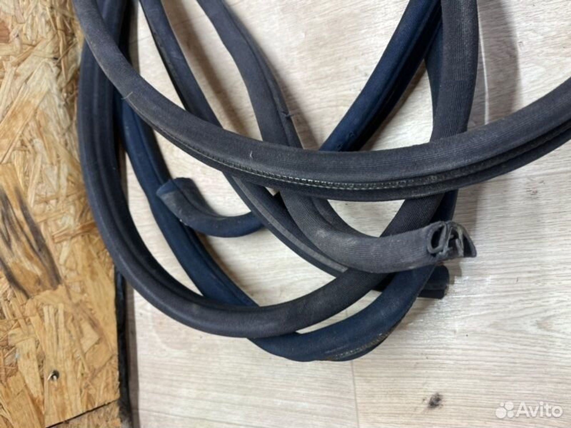 Уплотнитель кузова Mercedes E240 W210 M112911 1998, 1000 рублей, Семиозерка