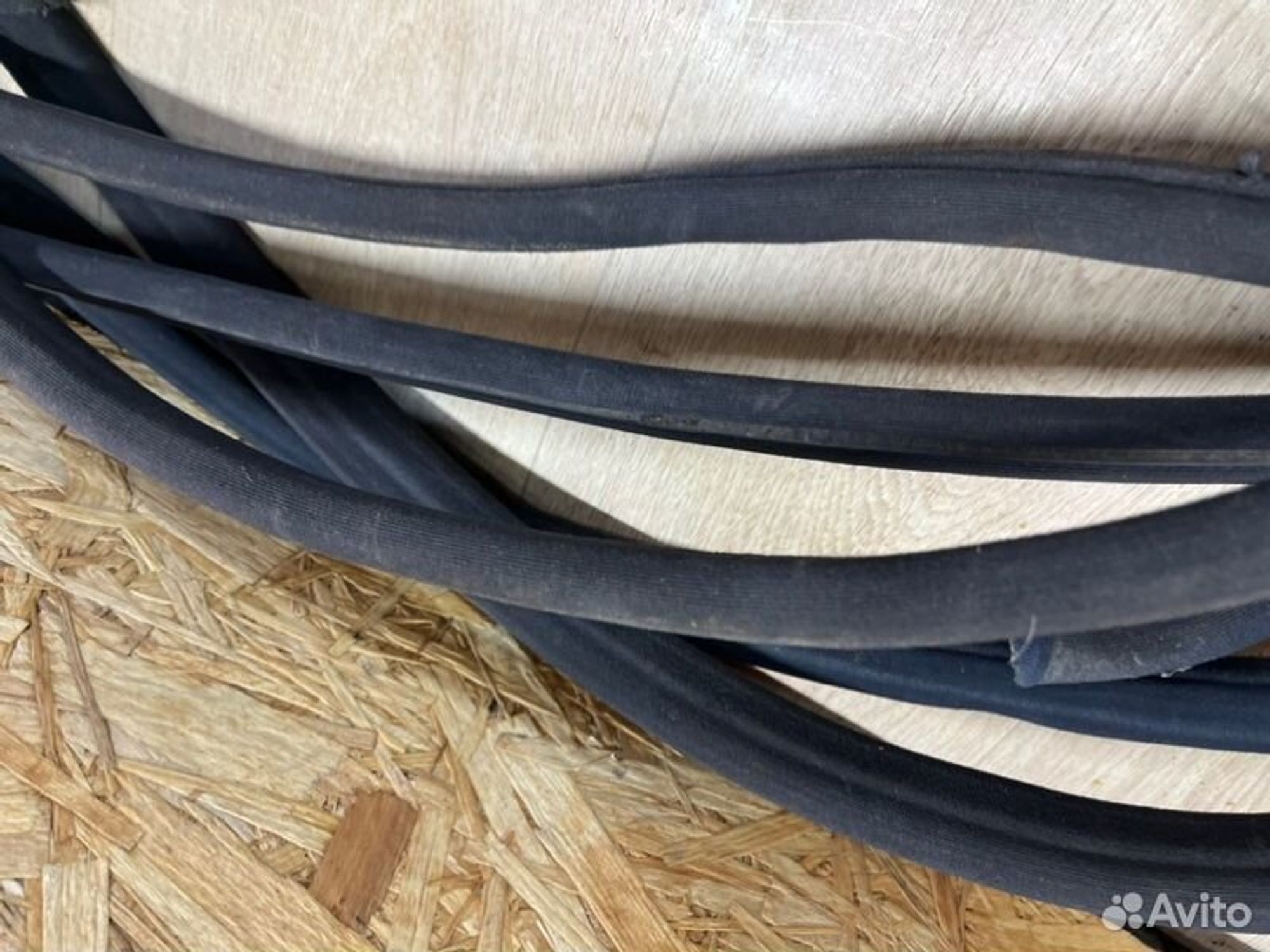 Уплотнитель кузова Mercedes E240 W210 M112911 1998, 1000 рублей, Семиозерка