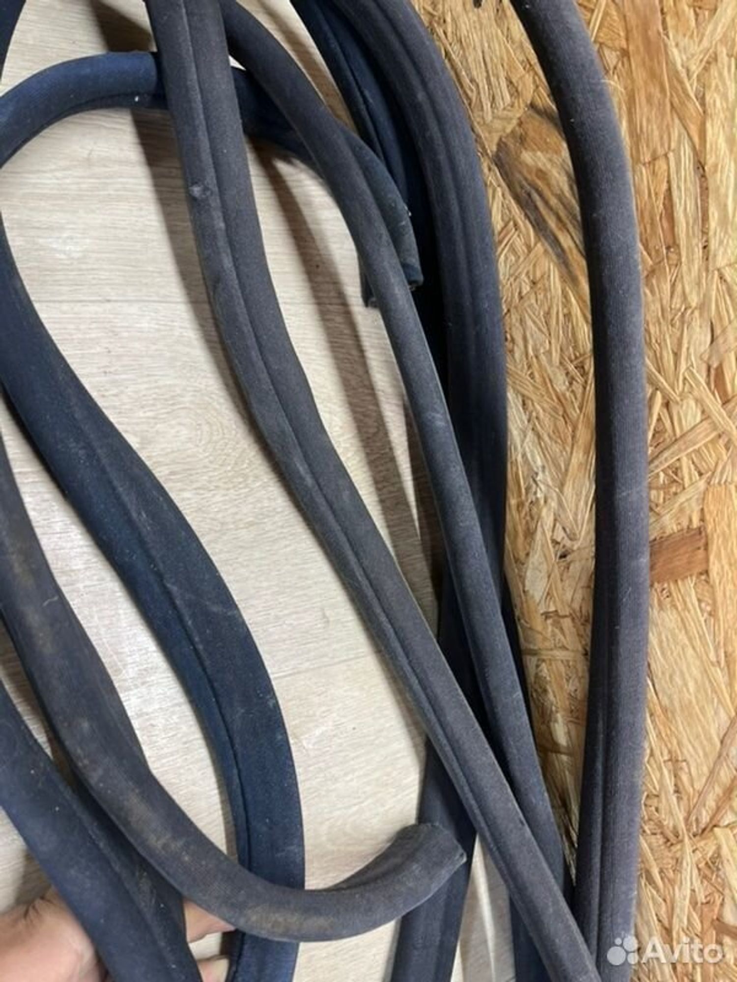 Уплотнитель кузова Mercedes E240 W210 M112911 1998, 1000 рублей, Семиозерка