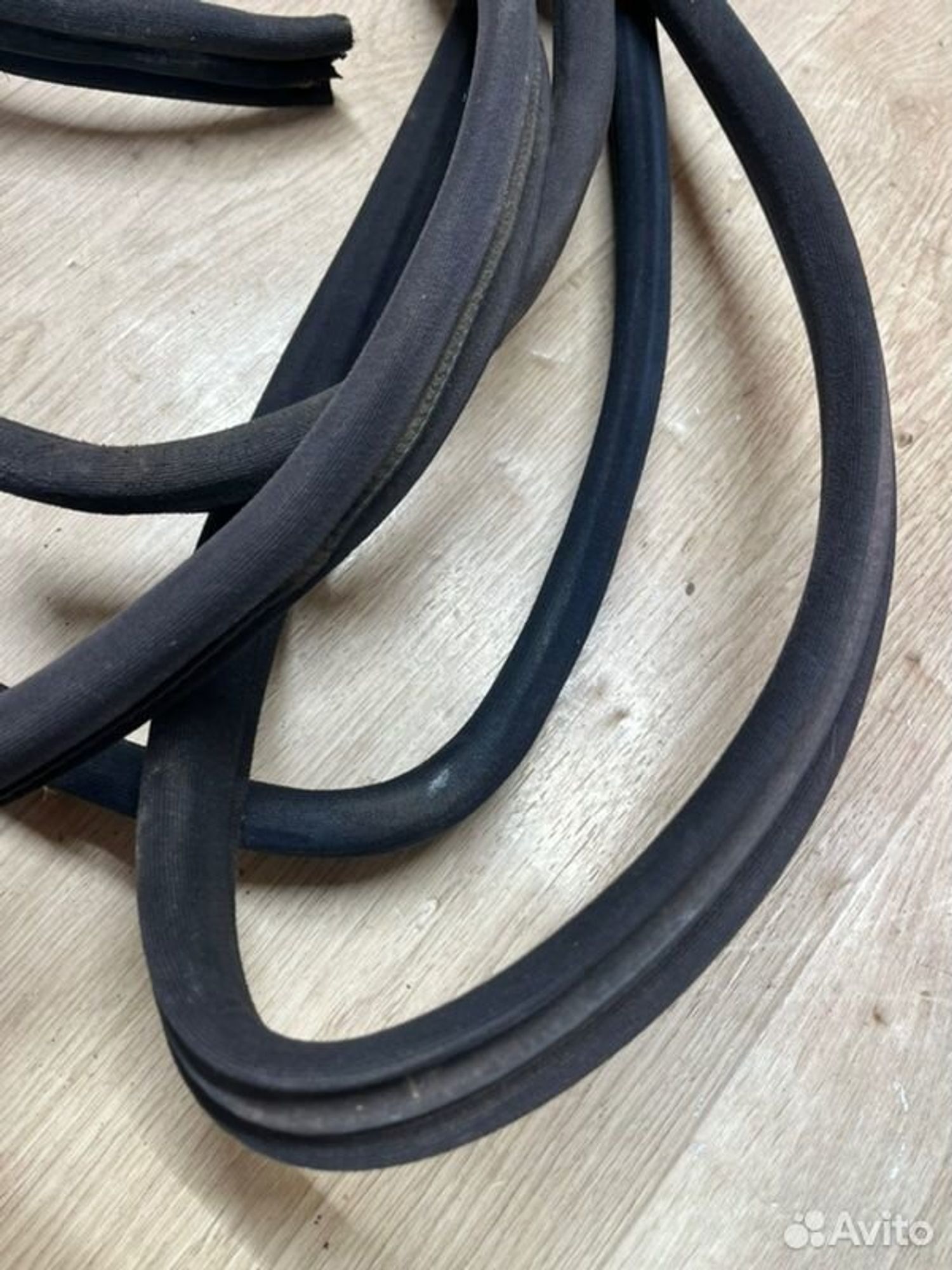 Уплотнитель кузова Mercedes E240 W210 M112911 1998, 1000 рублей, Семиозерка