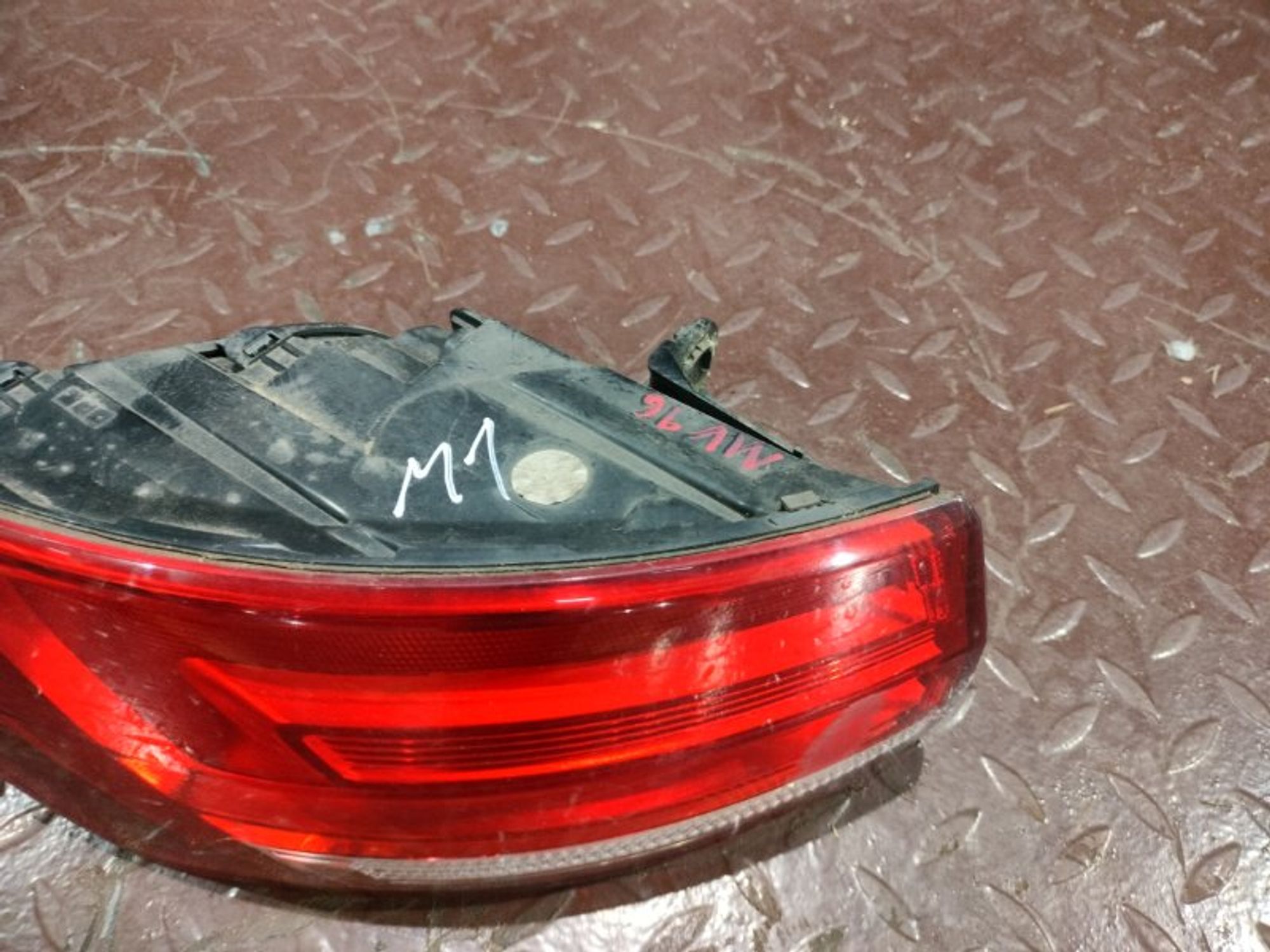 https://ycs.partsauto.market/partsauto-images/thmbs/2c560fc6fafcdc649c2288868b4896c3/1d57f250e0dbf9ad883ace60beaad1e2/ce7e4bb0fcd760b6841f35f9f0f6fe2c.jpg