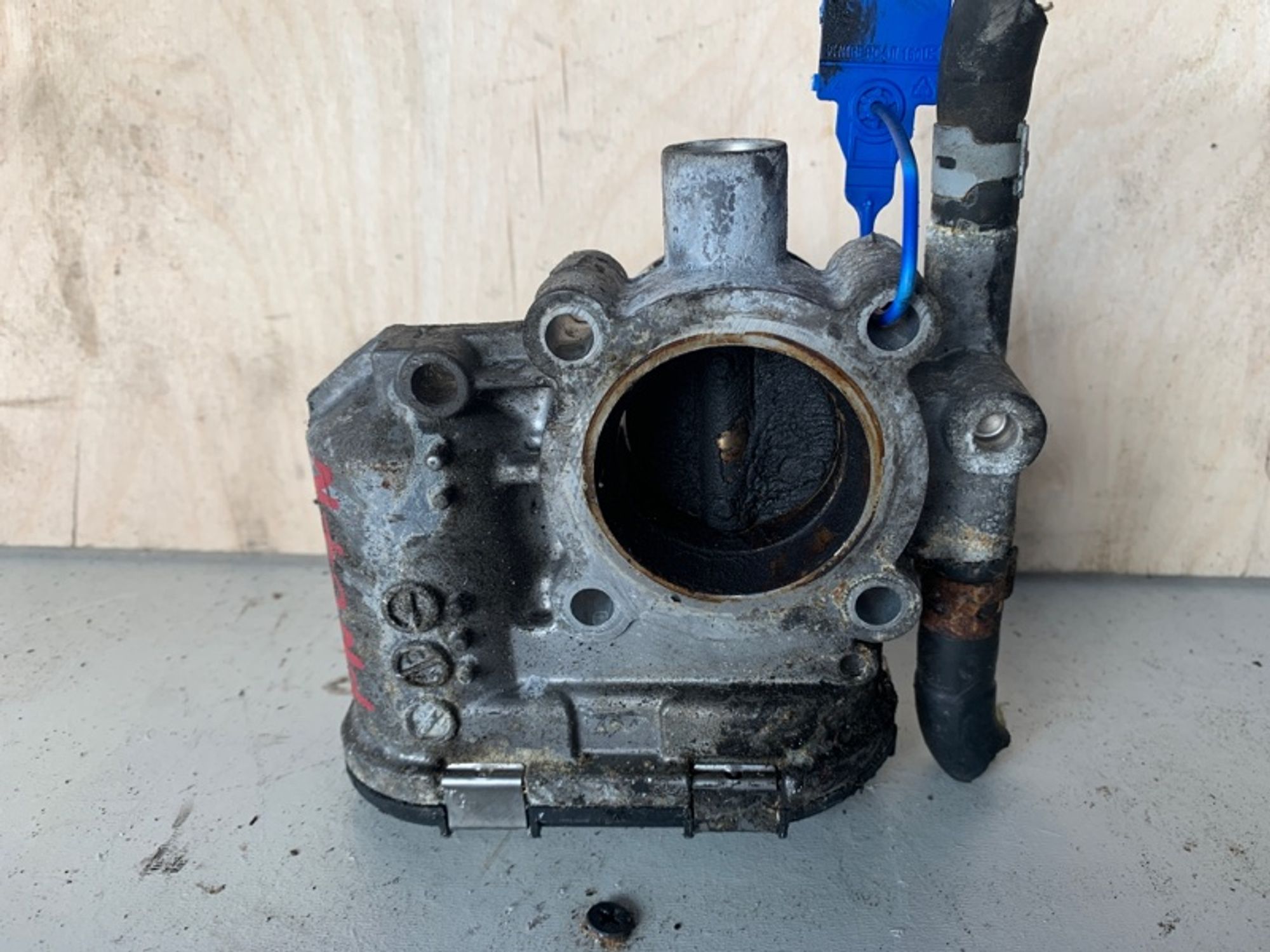 https://ycs.partsauto.market/partsauto-images/thmbs/2c560fc6fafcdc649c2288868b4896c3/23c95397530333cef533520de32006af/3fd5e1a7a0f8396688ed430f72183087.jpg