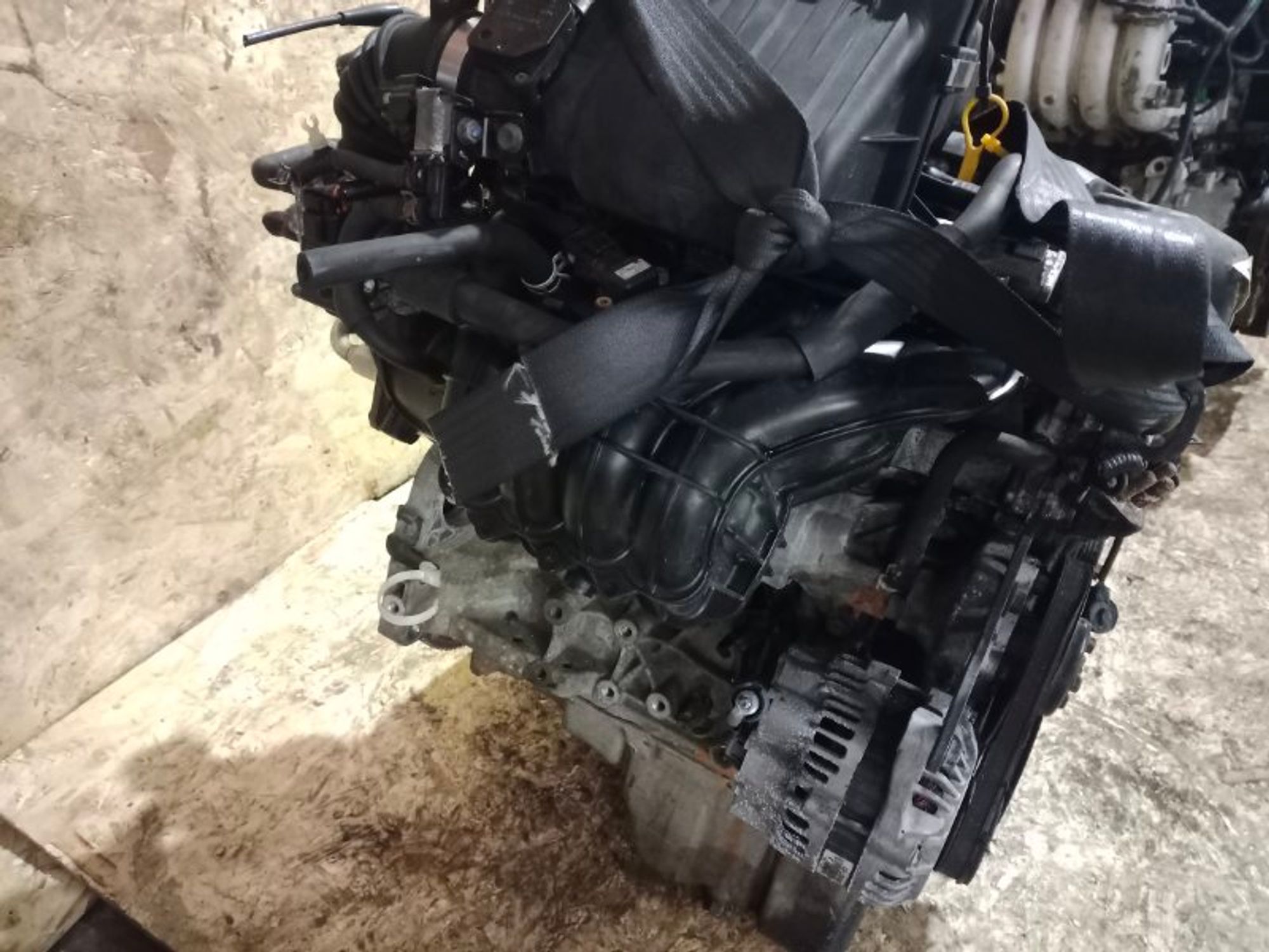 https://ycs.partsauto.market/partsauto-images/thmbs/2c560fc6fafcdc649c2288868b4896c3/56db1699d16633740b072bbed4e24db7/81ce153bdd1307e0c8586825ade6b655.jpg
