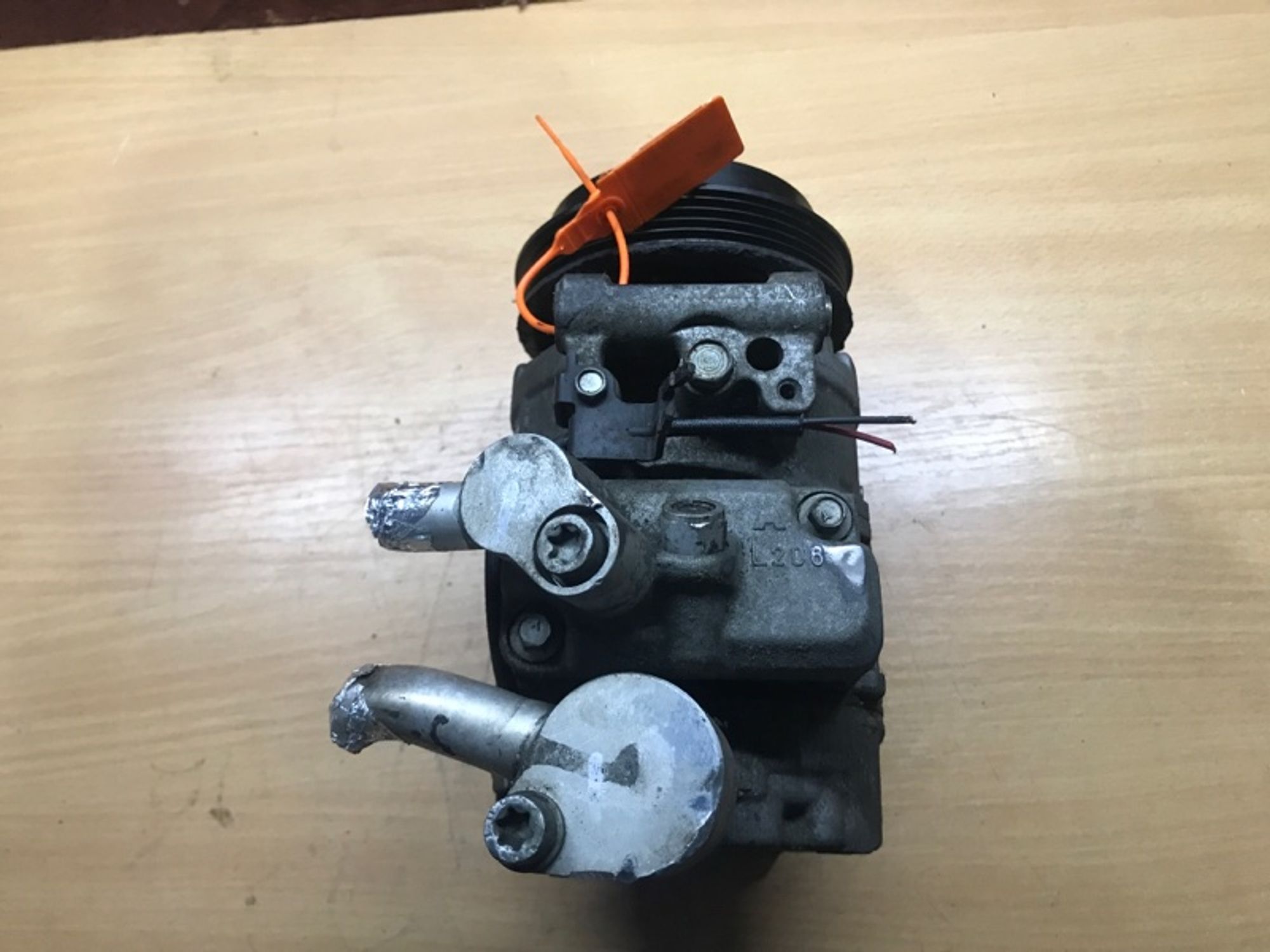 https://ycs.partsauto.market/partsauto-images/thmbs/2c560fc6fafcdc649c2288868b4896c3/719200263ed6cd0212ad9c511201783e/76800469dd3d31deb42a27e2e3d8a8ac.jpg