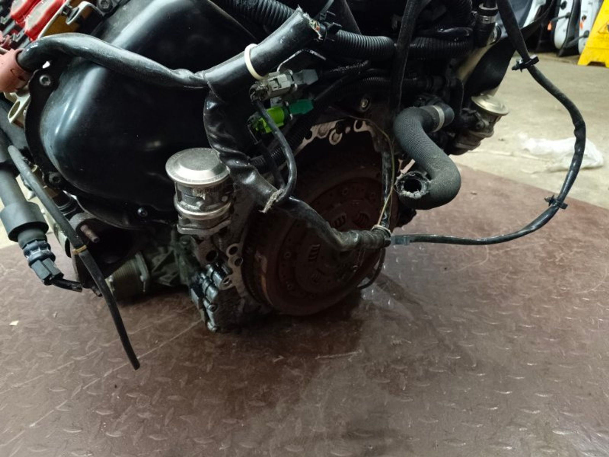 https://ycs.partsauto.market/partsauto-images/thmbs/2c560fc6fafcdc649c2288868b4896c3/8fe5f66226588d581bf4cd5ae656b143/130fdcac9cac48a6df6e8798305bd950.jpg