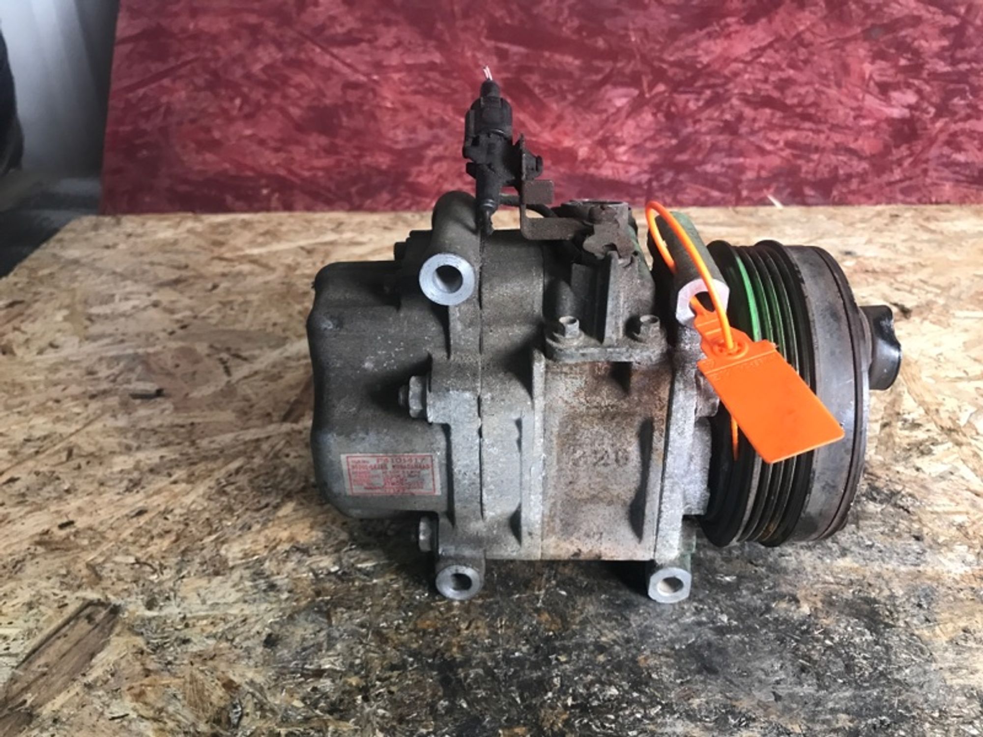 https://ycs.partsauto.market/partsauto-images/thmbs/2c560fc6fafcdc649c2288868b4896c3/98a31ca79c6e19fa5a0d8cb00fafe81b/24e7df194170fe1b6a2339ec1f4894e0.jpg