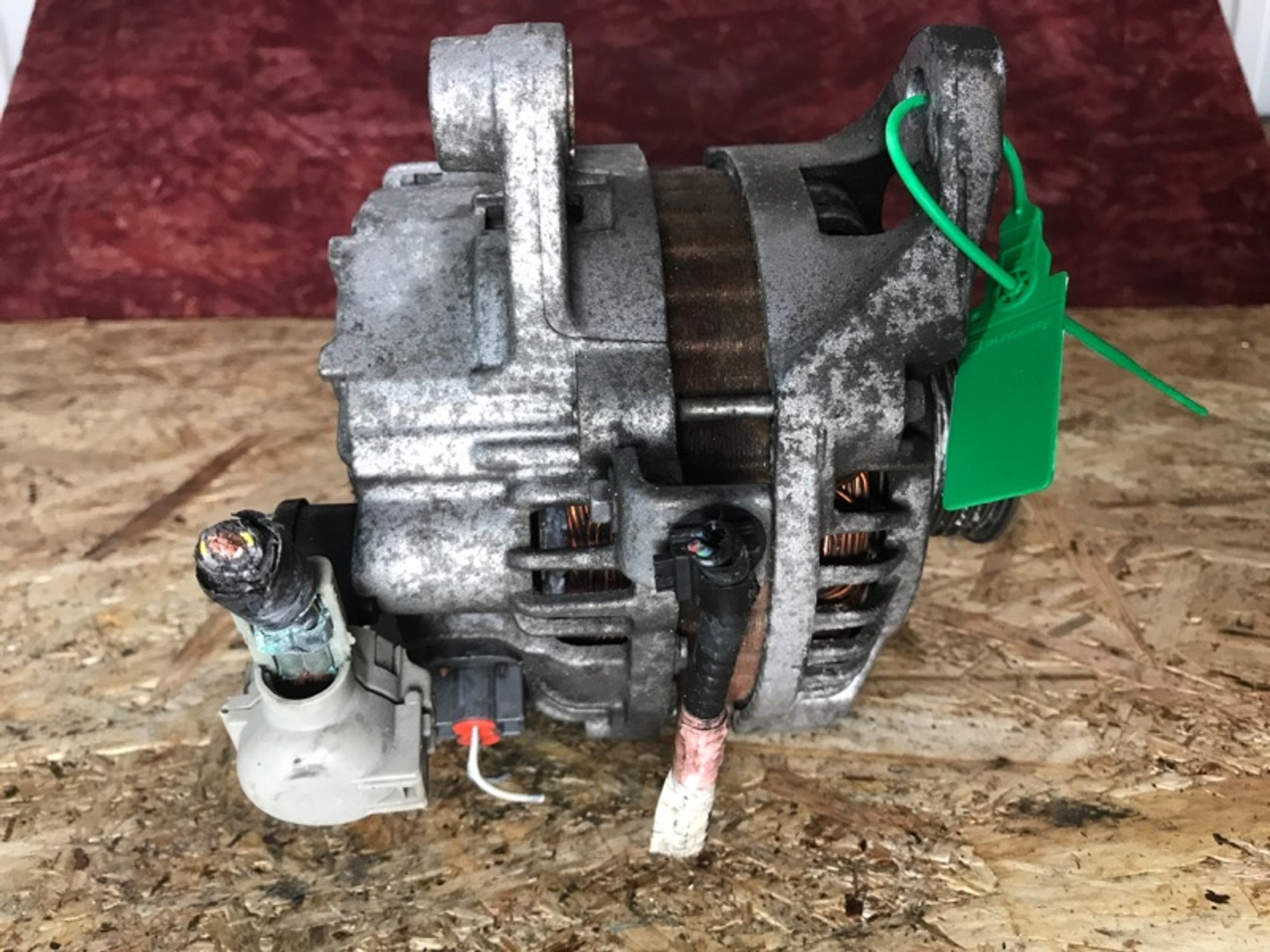 https://ycs.partsauto.market/partsauto-images/thmbs/2c560fc6fafcdc649c2288868b4896c3/9de7dde2540e22dfa61a9a3b7f0b299a/aa46081147c7d47816a5abc3c088c887.jpg