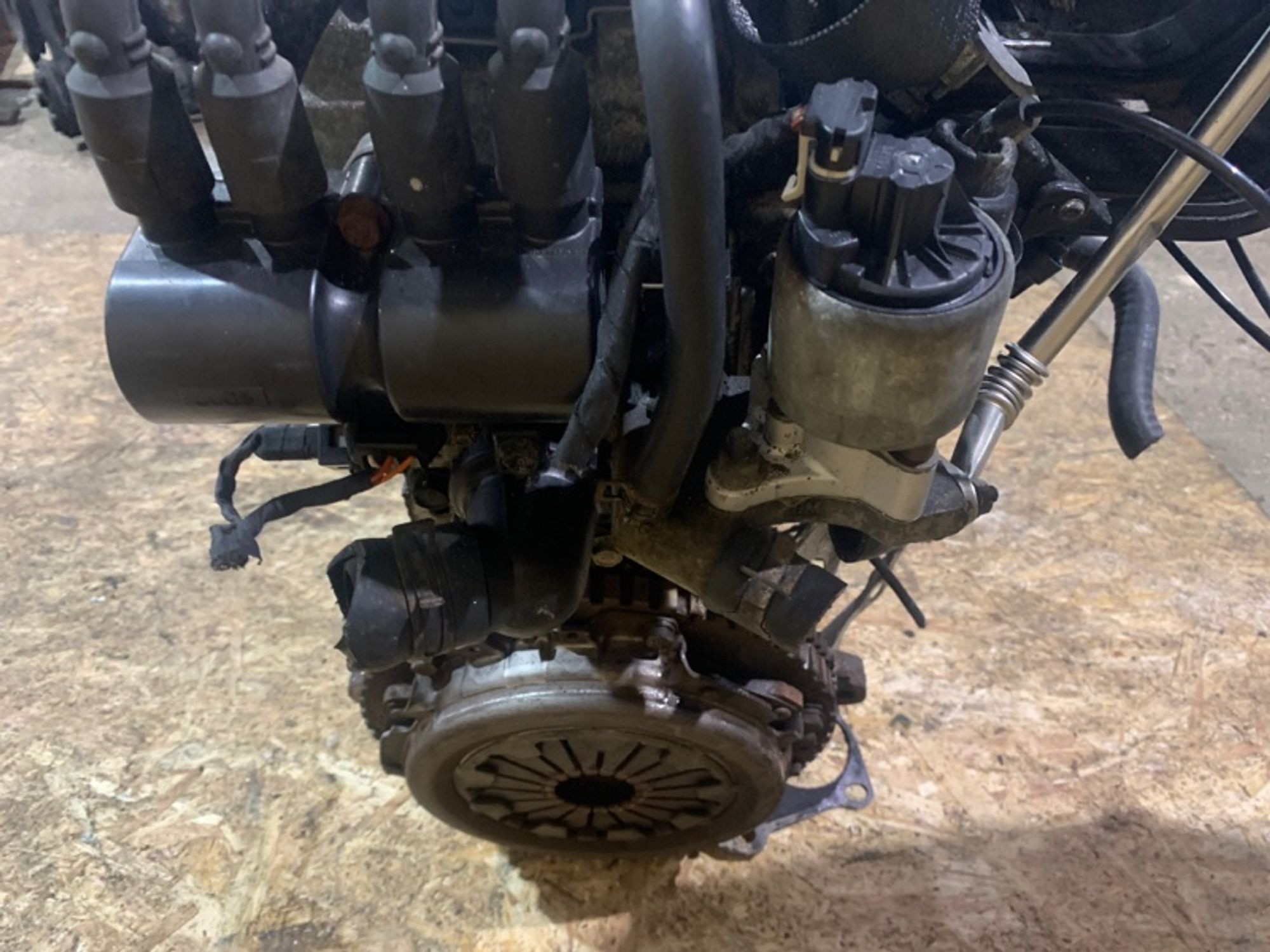 https://ycs.partsauto.market/partsauto-images/thmbs/2c560fc6fafcdc649c2288868b4896c3/ab5adbf47fe8e72a209fb50dd30ffdd4/68d29cbc689f73a18a2afede24825336.jpg