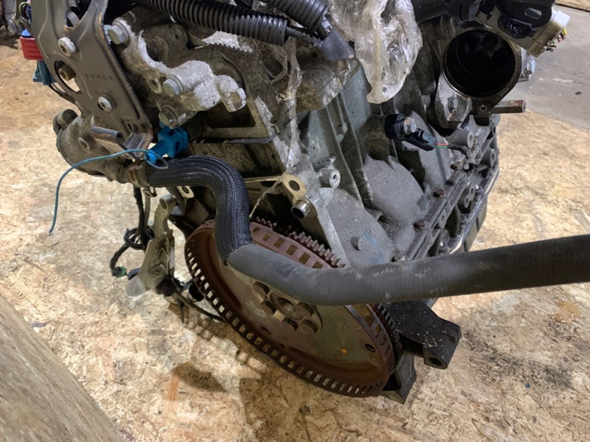 https://ycs.partsauto.market/partsauto-images/thmbs/2c560fc6fafcdc649c2288868b4896c3/dd27f8aec6e89eb3c8c8ca22fdb5384d/0b71583130295e0111a65a7e32787e5e.jpg
