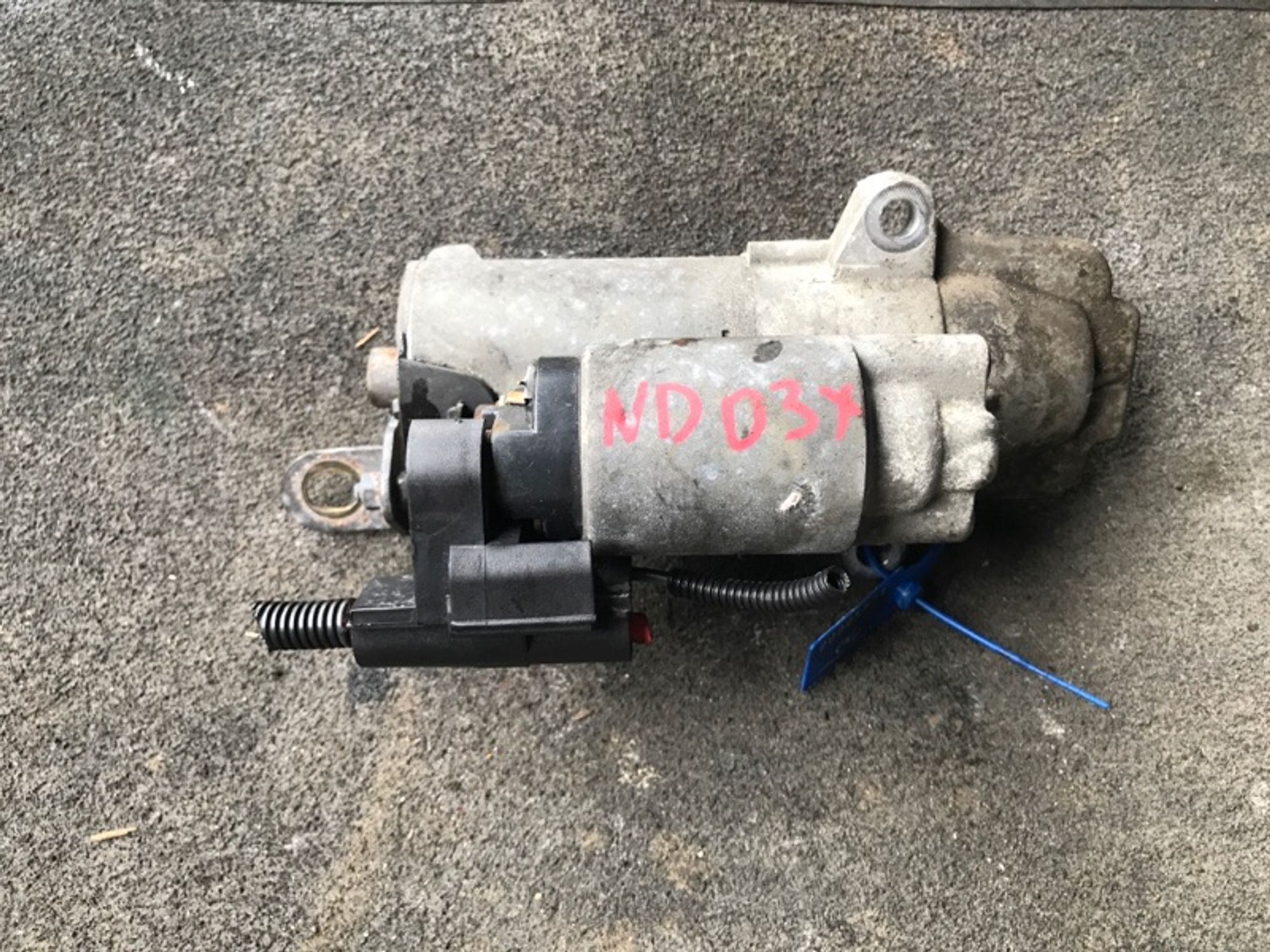 https://ycs.partsauto.market/partsauto-images/thmbs/2c560fc6fafcdc649c2288868b4896c3/def2c398834b0dbfae4a29d10a4ff4e2/72c199e074102a6134a13830b83c5dd0.jpg