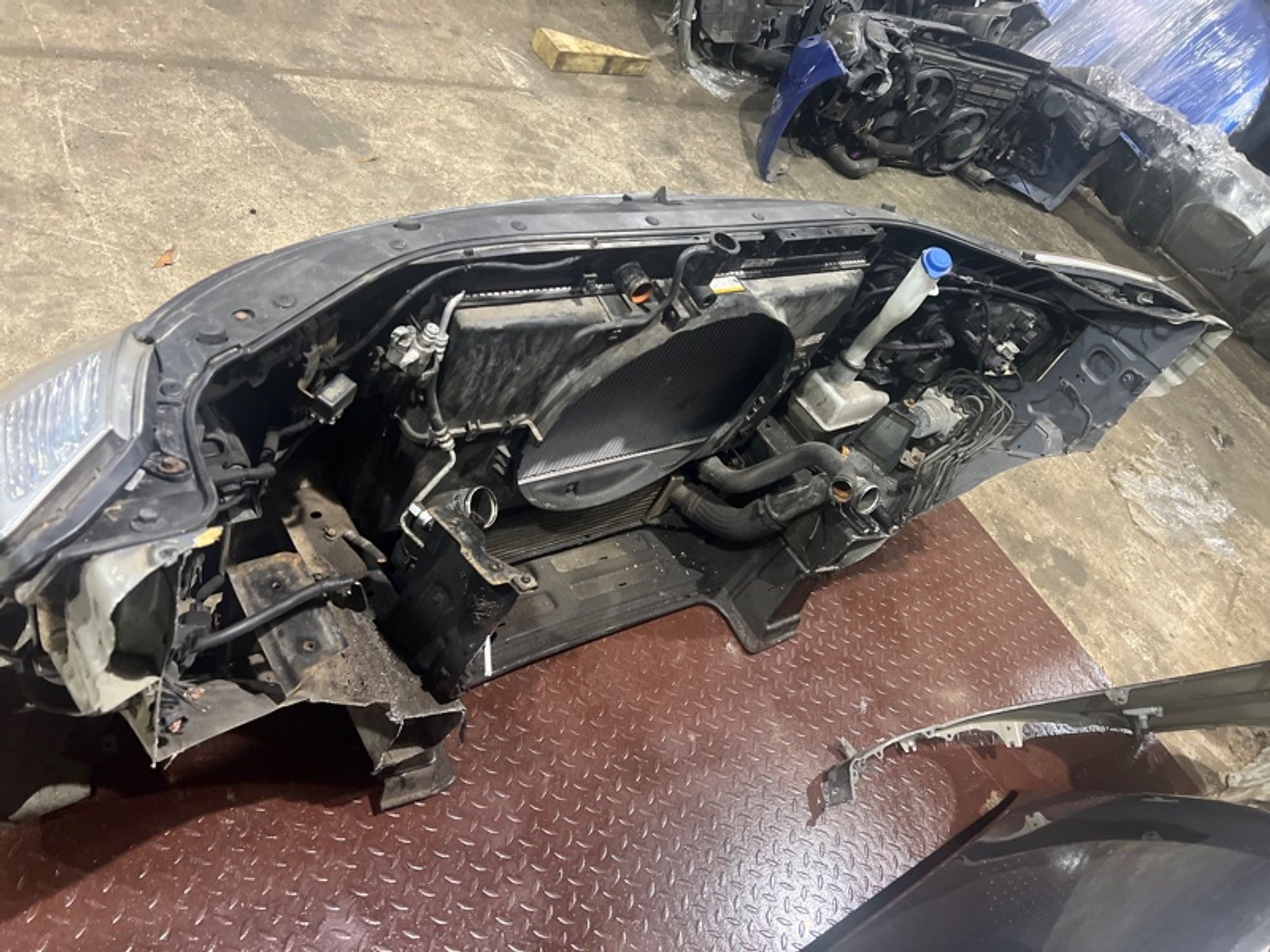 https://ycs.partsauto.market/partsauto-images/thmbs/2c560fc6fafcdc649c2288868b4896c3/e5f7e4fc0df54252ec78ec0d826eff0a/763df0d41ddfcb6a3426283b95faac41.jpg
